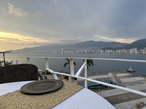 La Vista Restaurante image 5