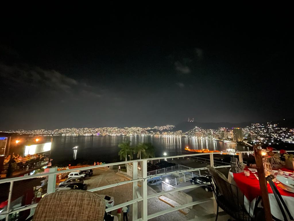 La Vista Restaurante image 6