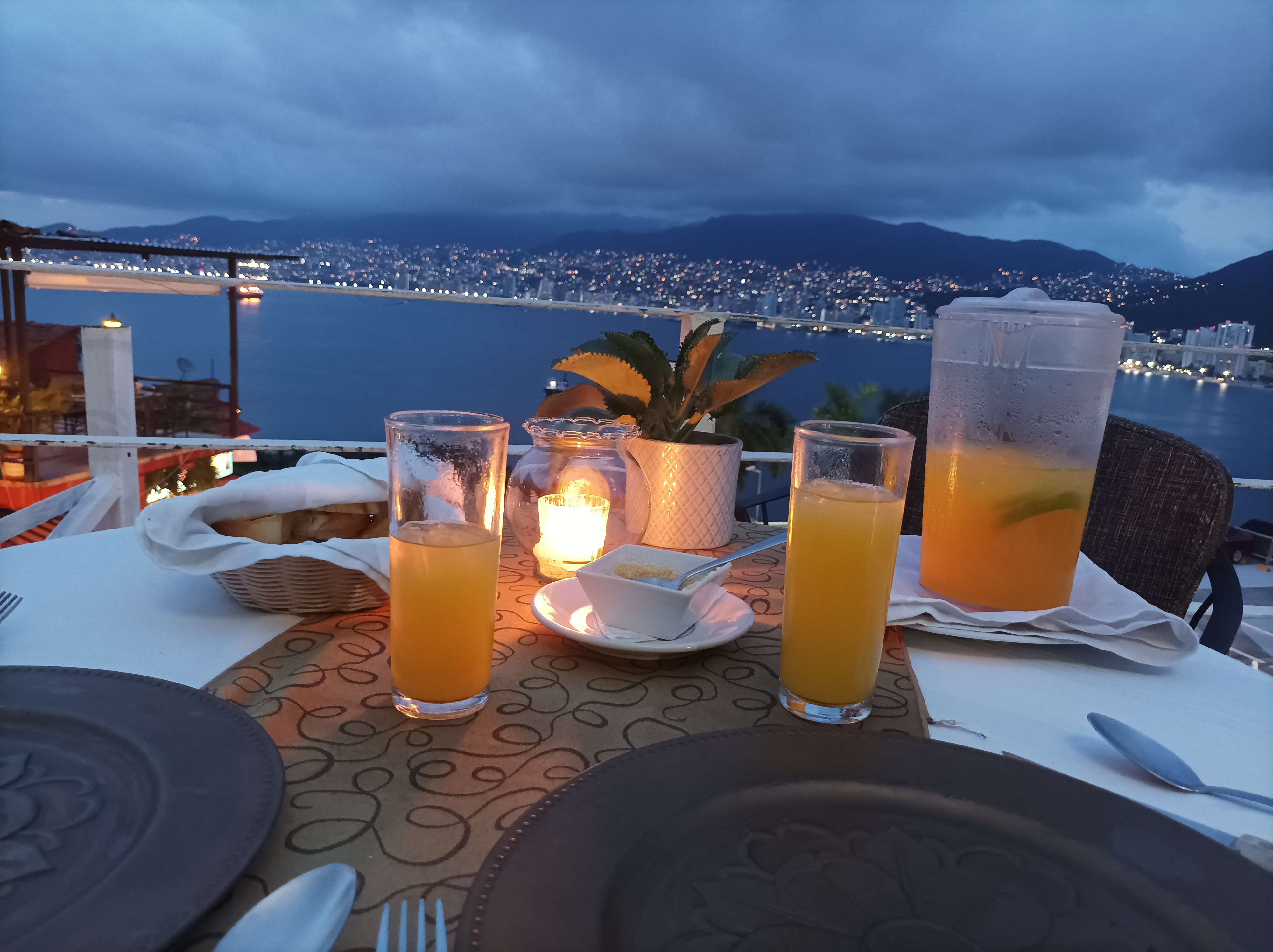 La Vista Restaurante image 8