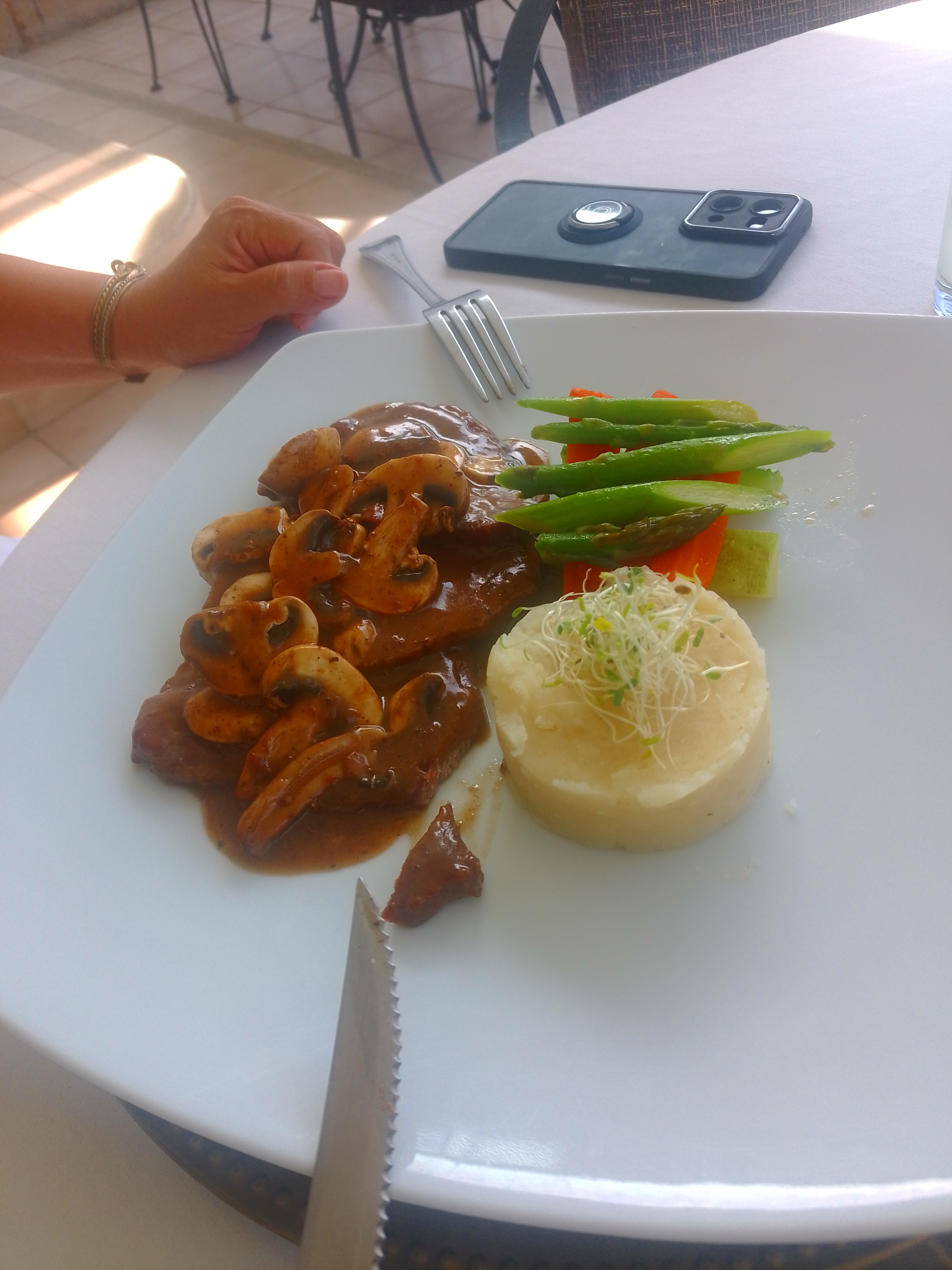 La Vista Restaurante image 9