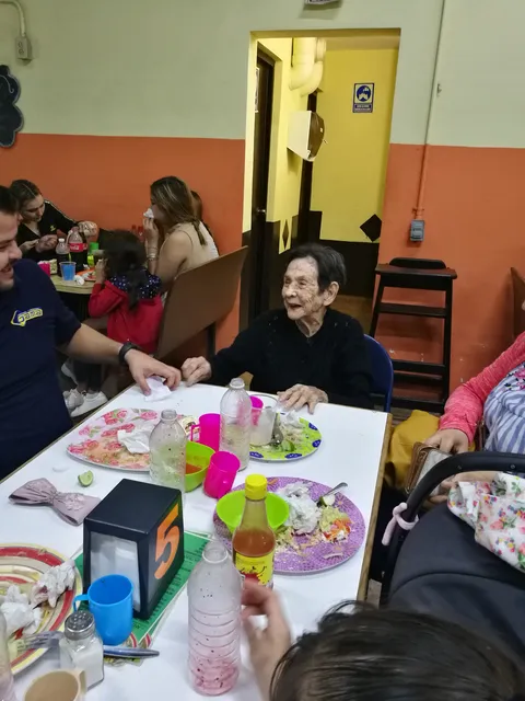 Cenaduría "Los Parra" image 8