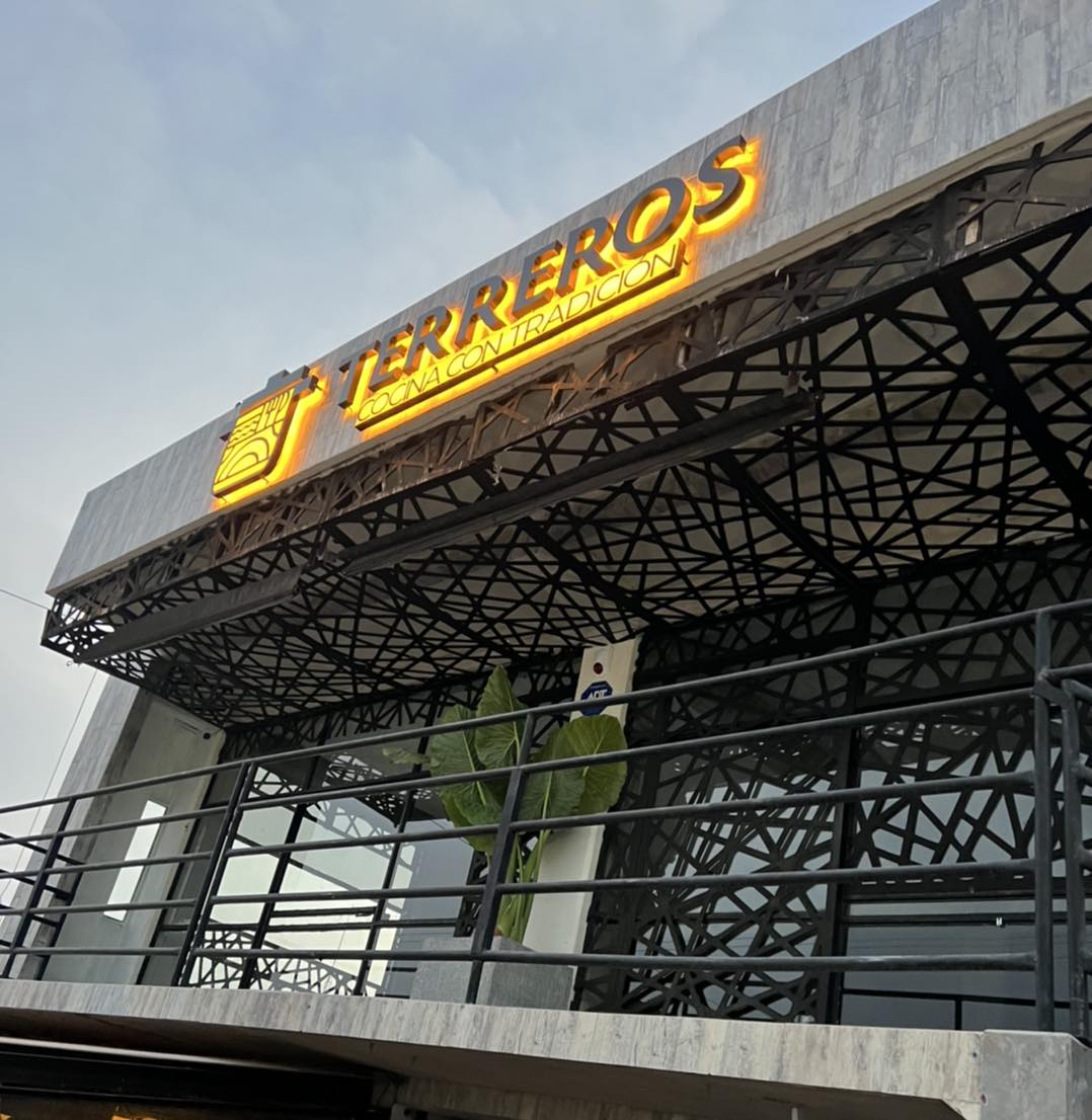 Terreros Restaurante image 1
