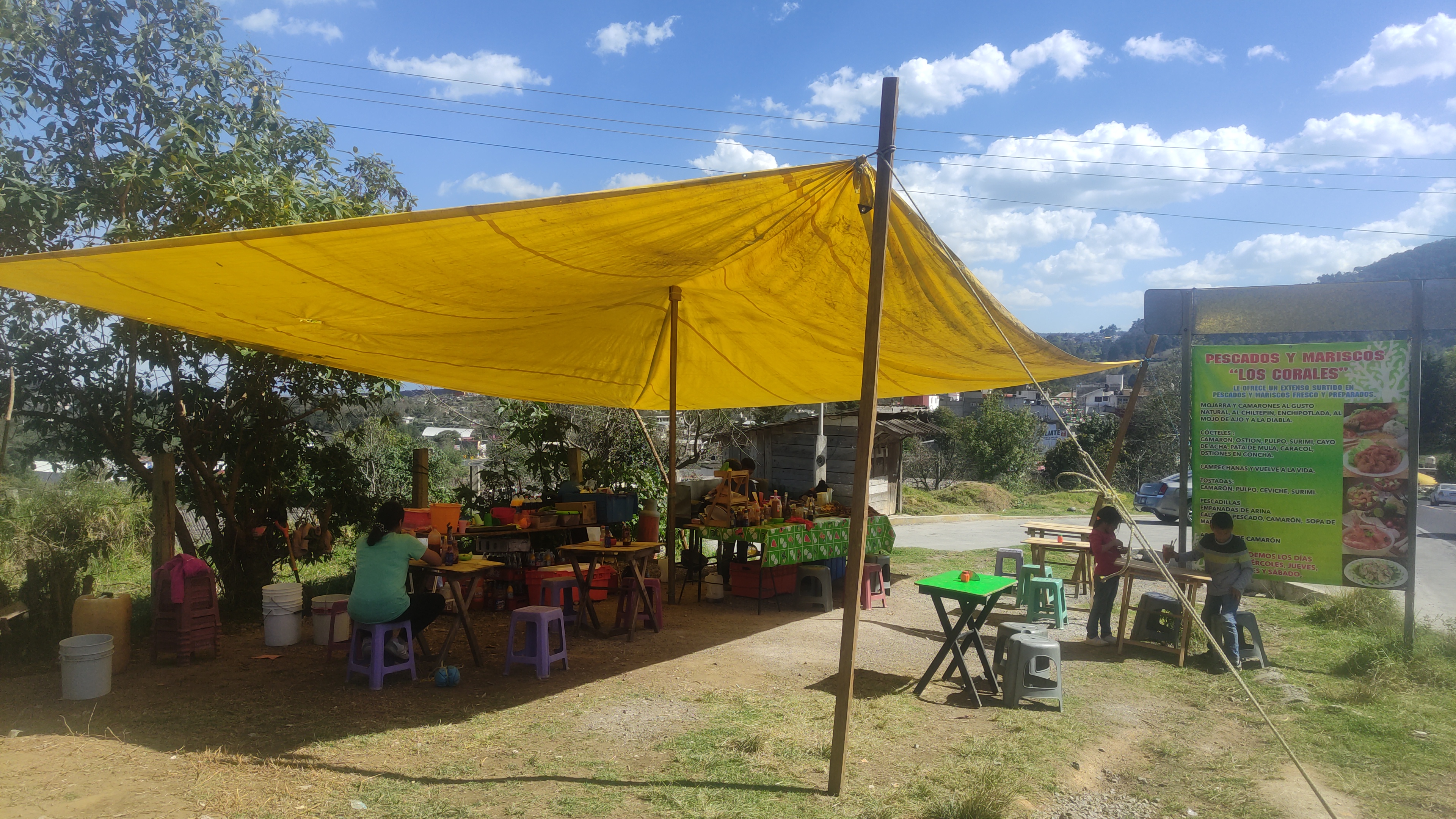 Restaurante de pescados y mariscos los corales. image 1