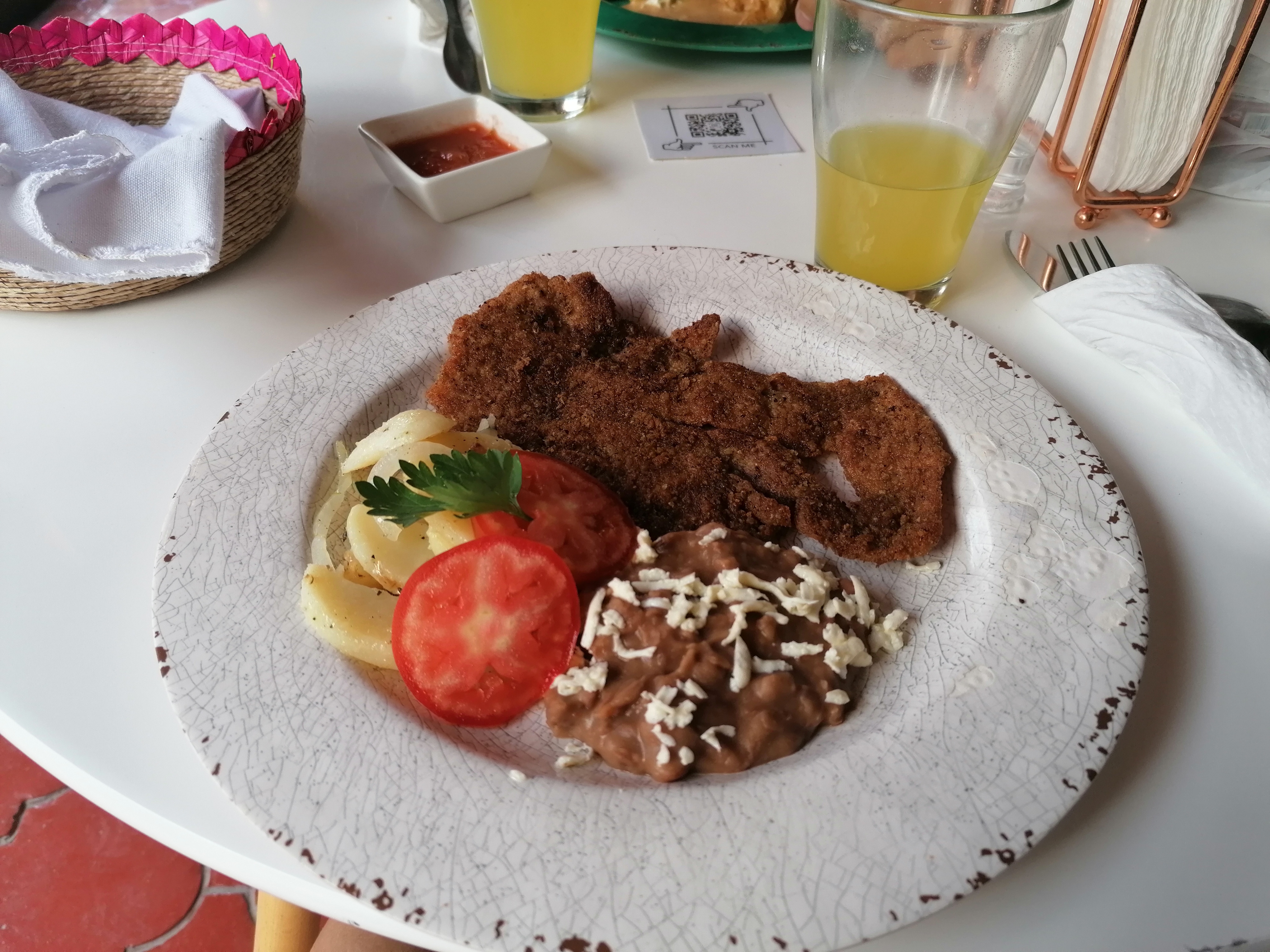 Cuatro Barrios Bistro Kitchen image 7