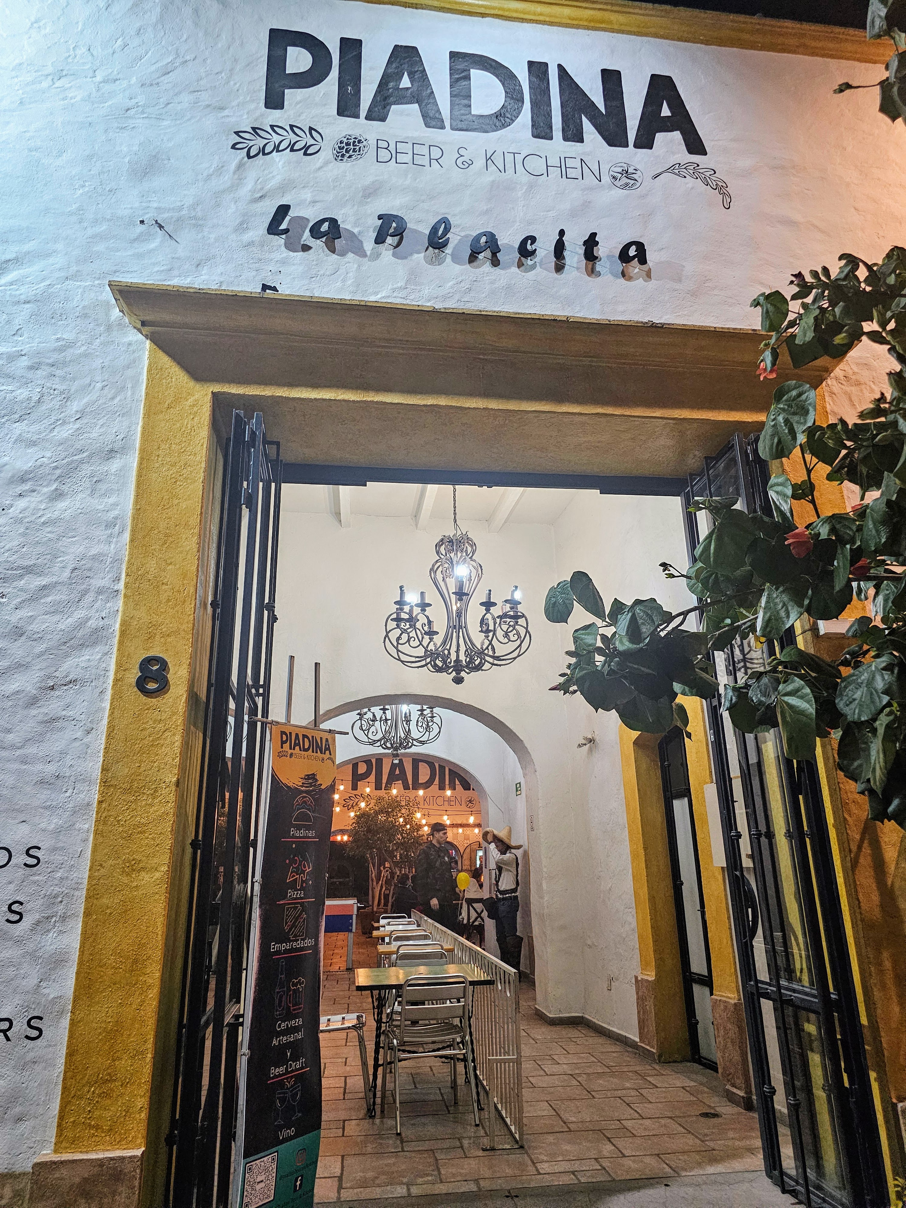 PIADINA Beer & Kitchen image 5