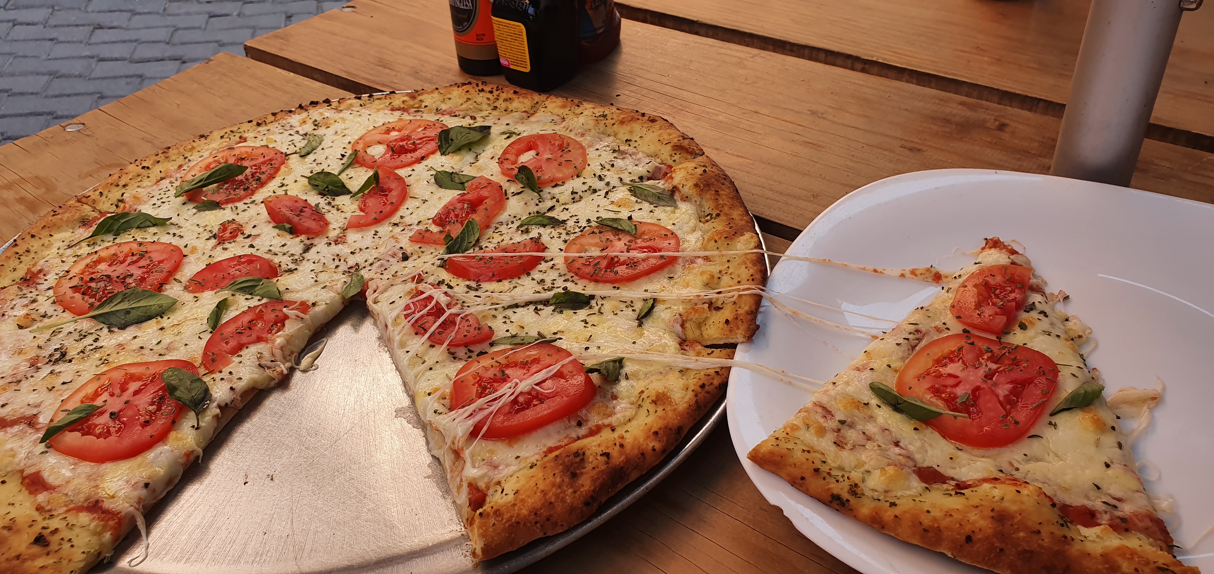 Bacha & Co. Pizza & Beer image 2