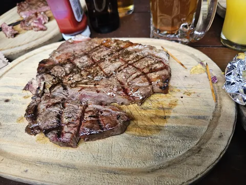 Azur Steak House image 8