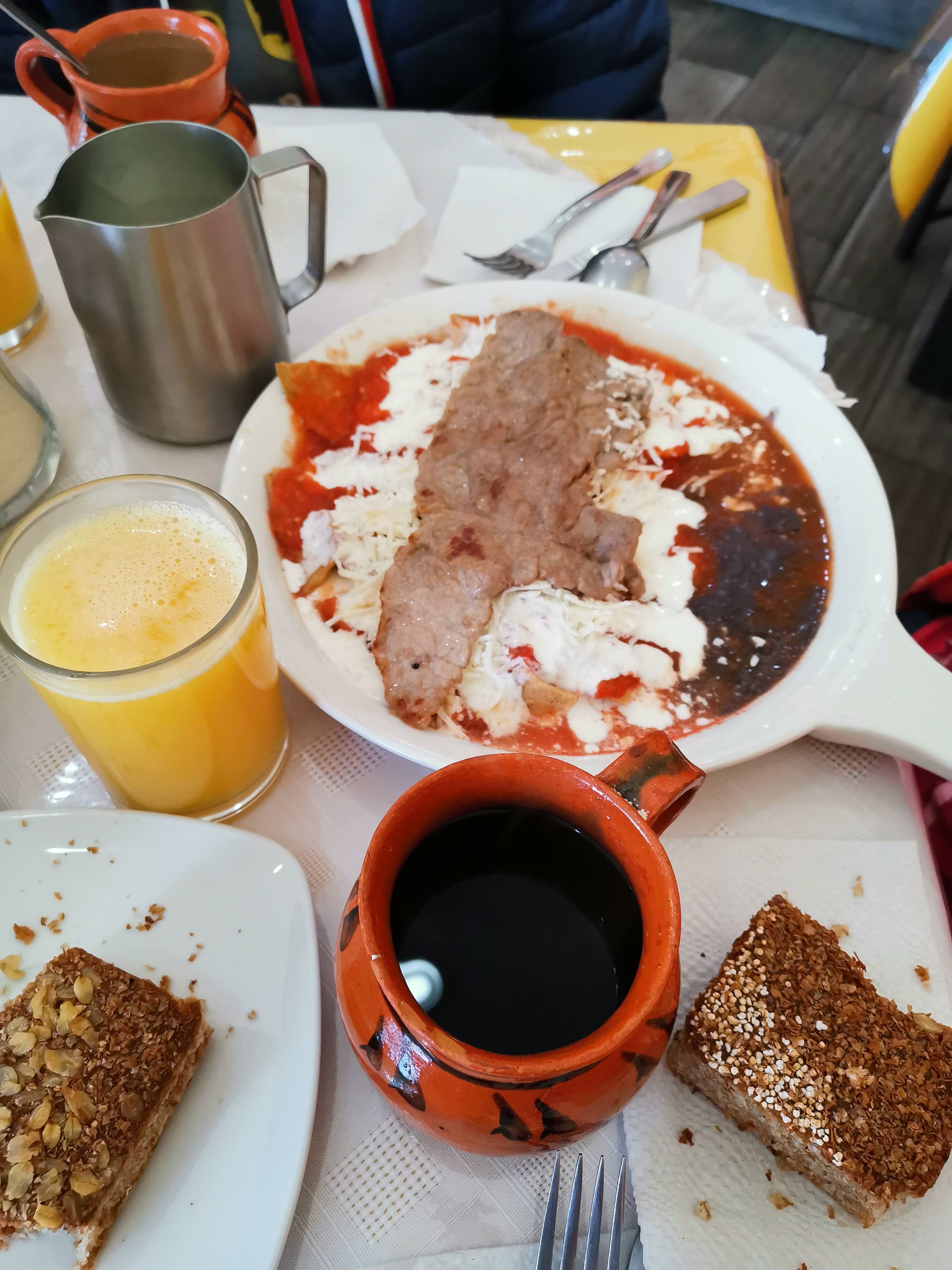 Restaurante La Familia image 3