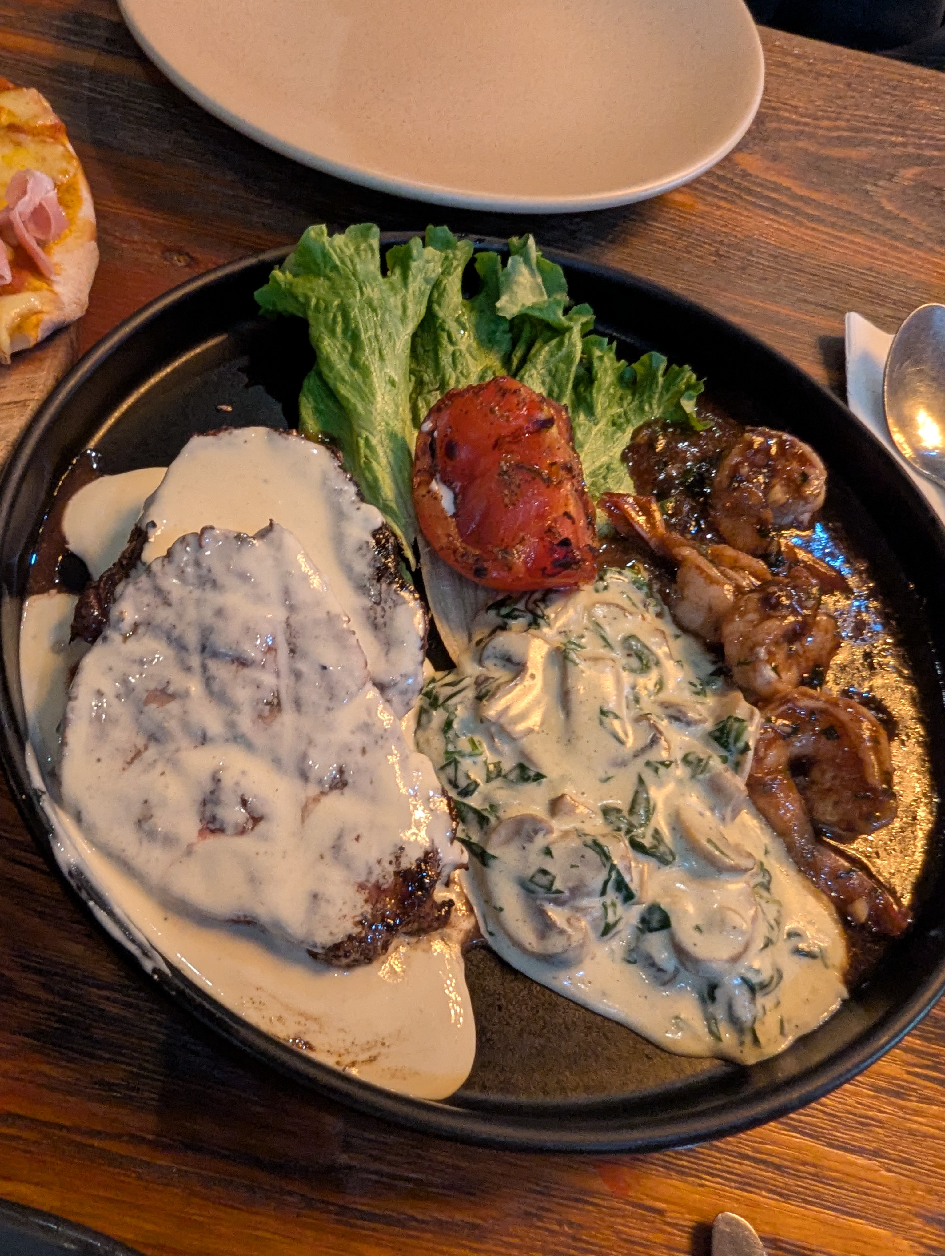 La trattoria image 7