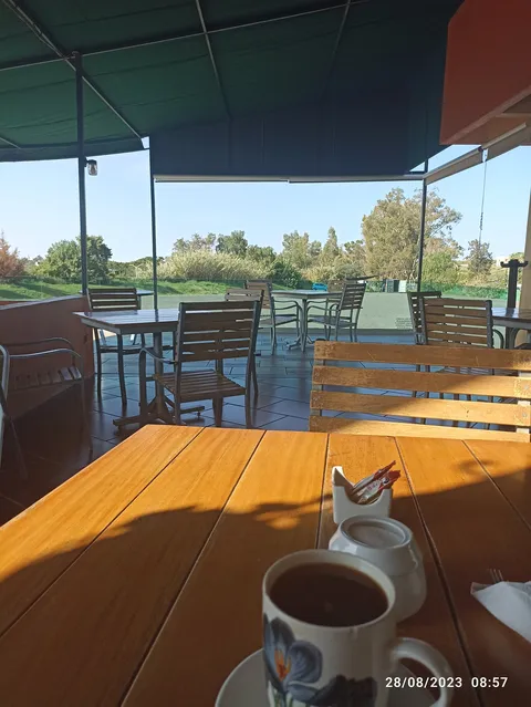 Ukul cafe image 5
