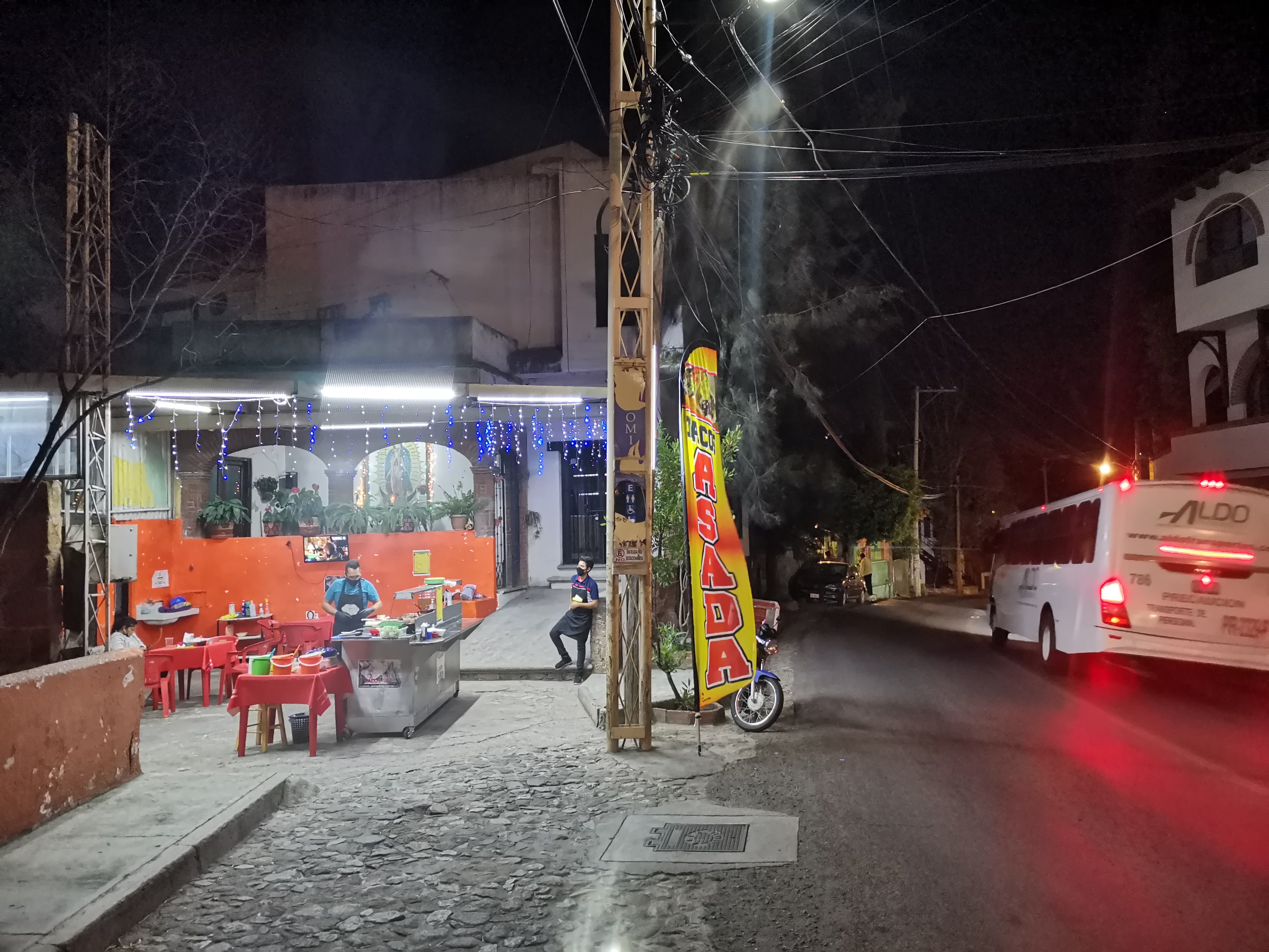 Ricas Gorditas ( Taquisas Y Banquetes Real De Marfil) image 3