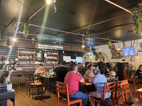 Bikers Restaurante y Show Room image 2