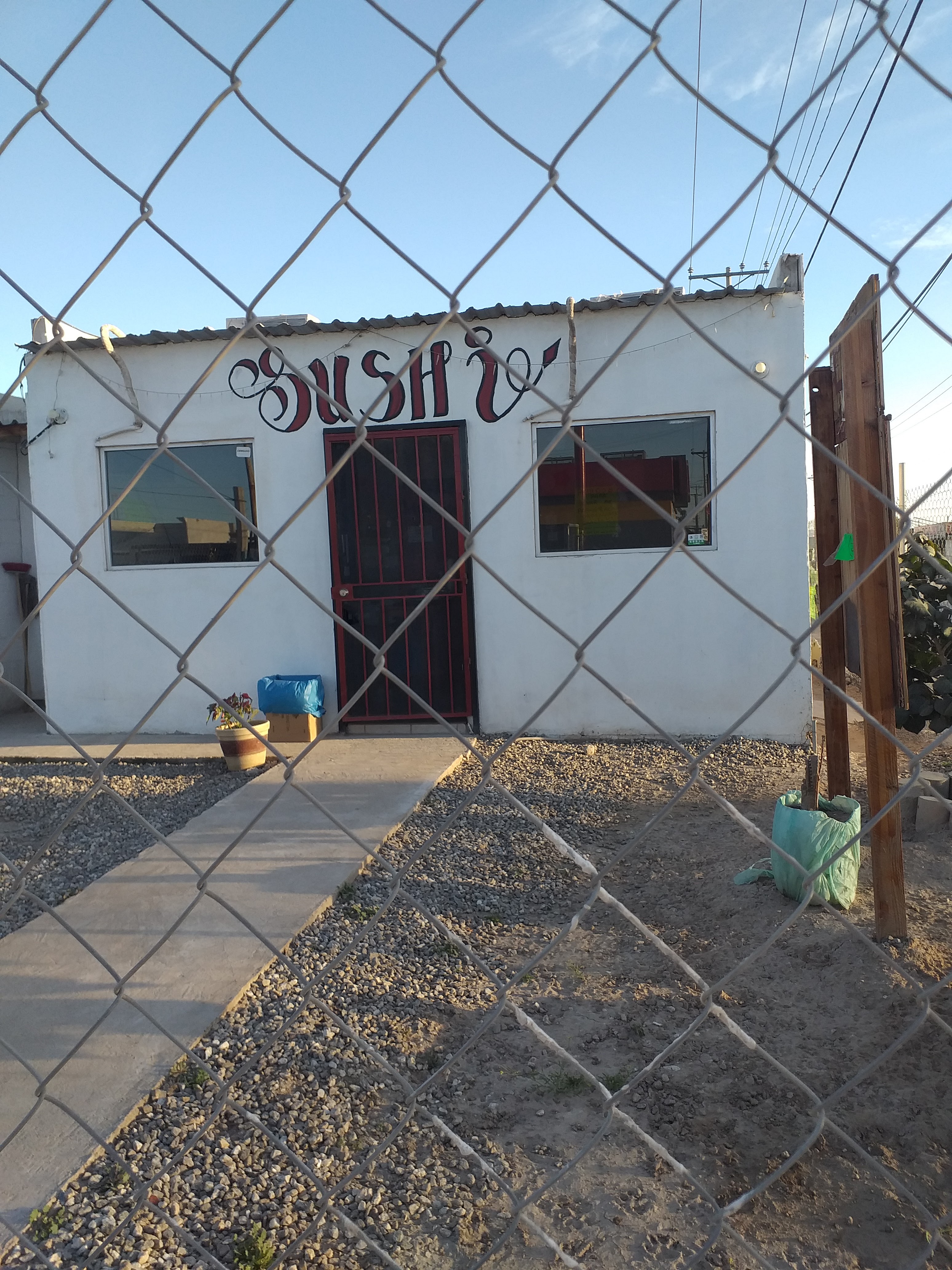 Sushi valle de los angeles image 4