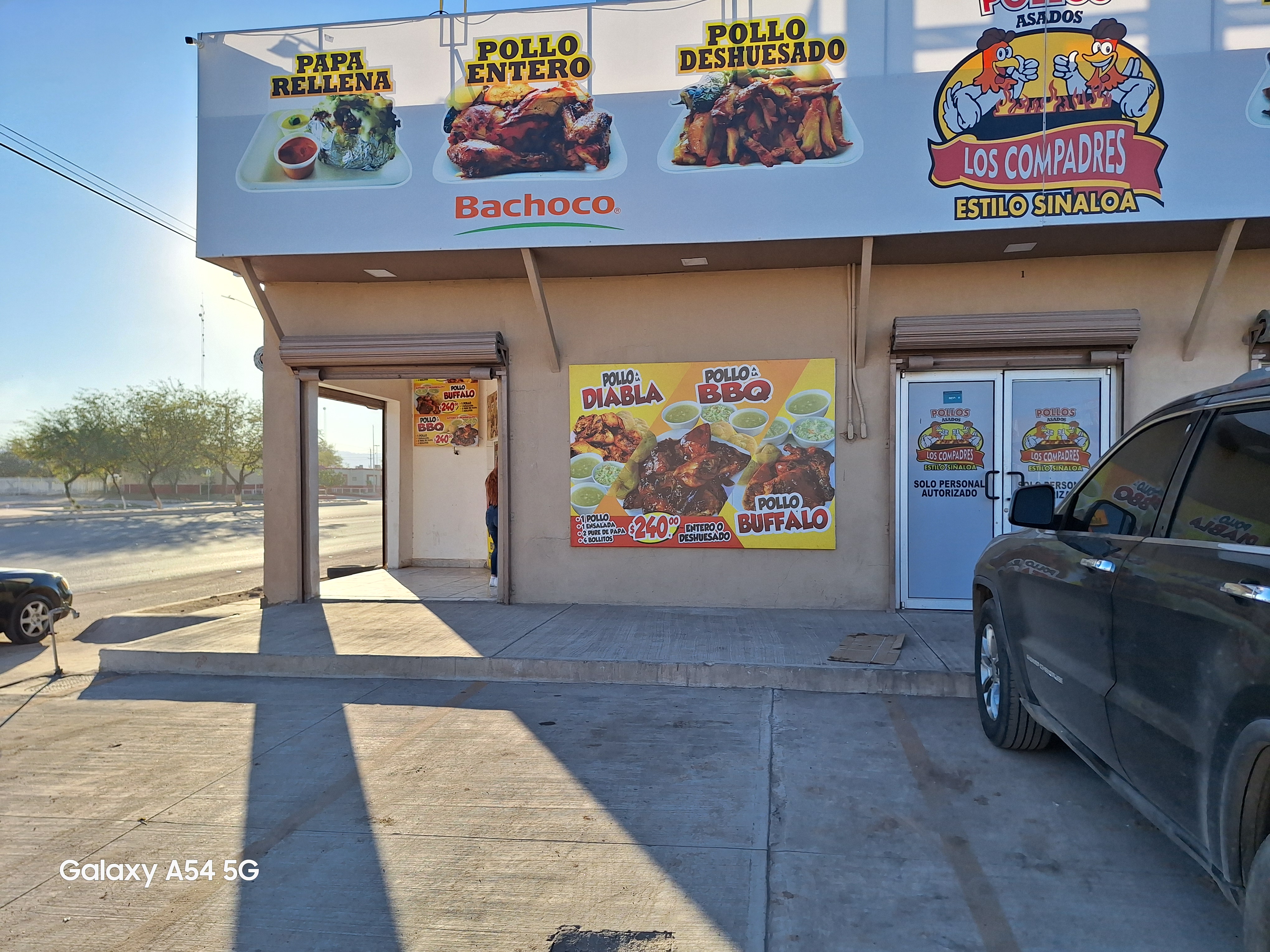 Pollos Asados Los Compadres - Los Milagros image 3