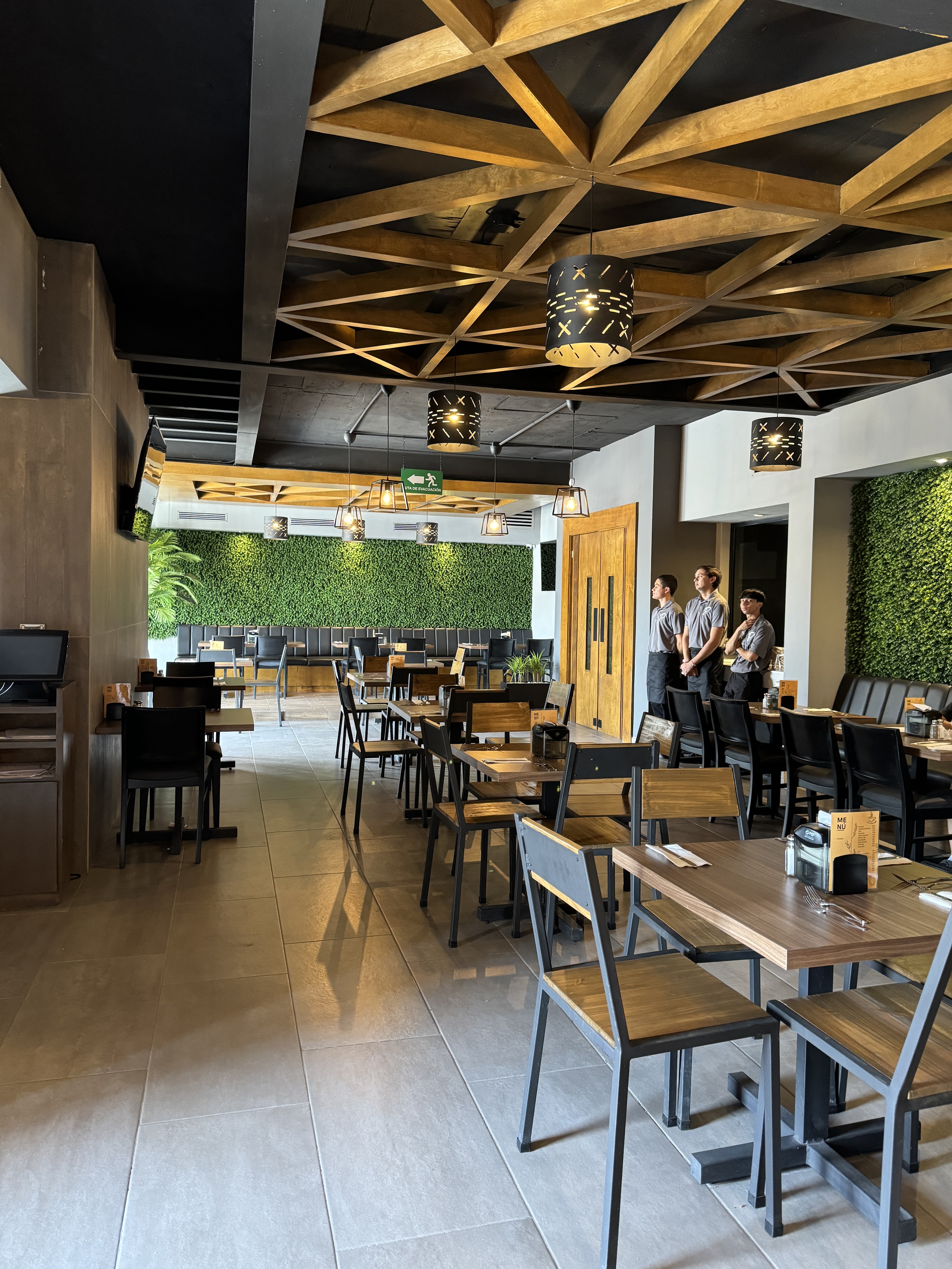 Las Papas Restaurant image 5