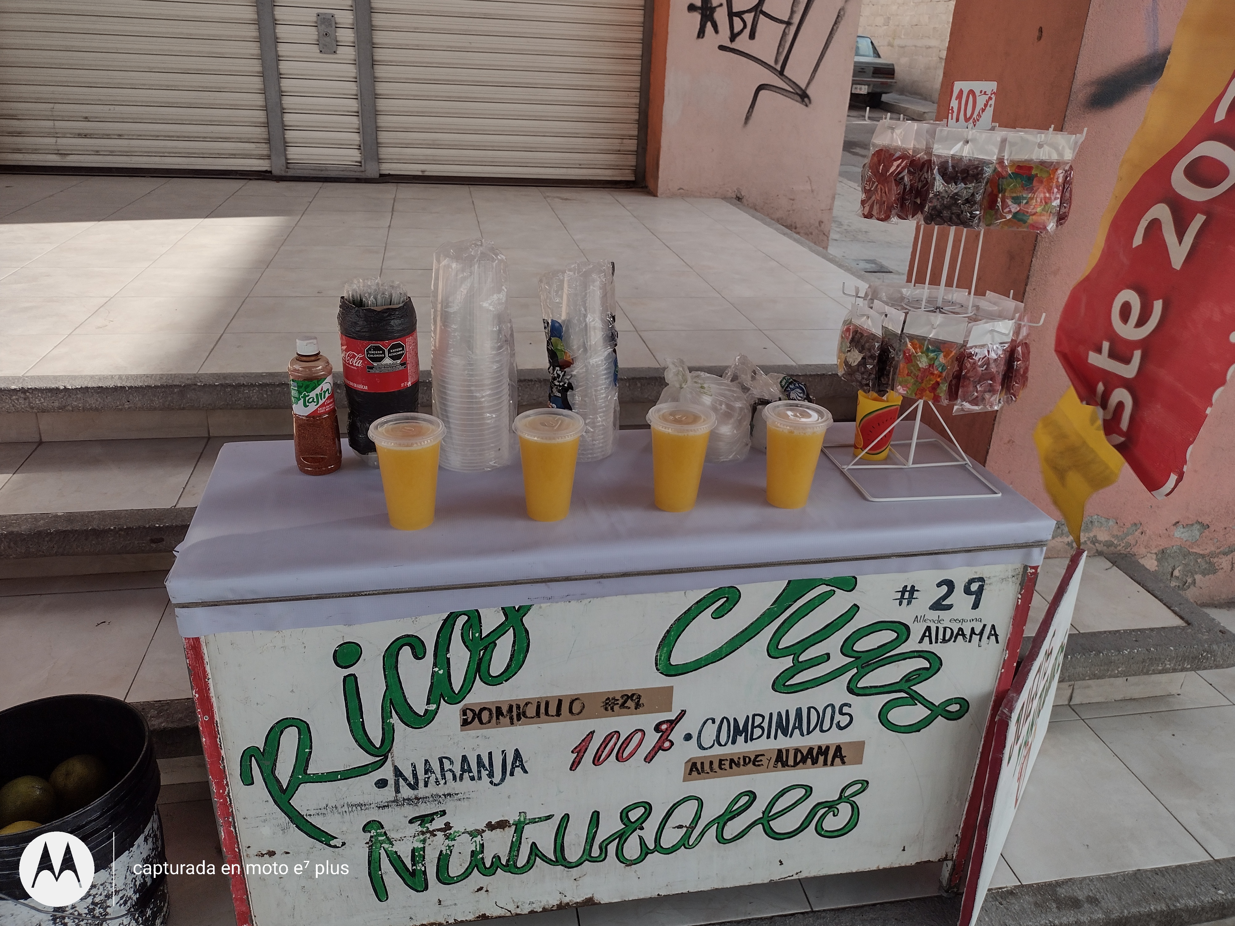 Jugos y antojitos image 4