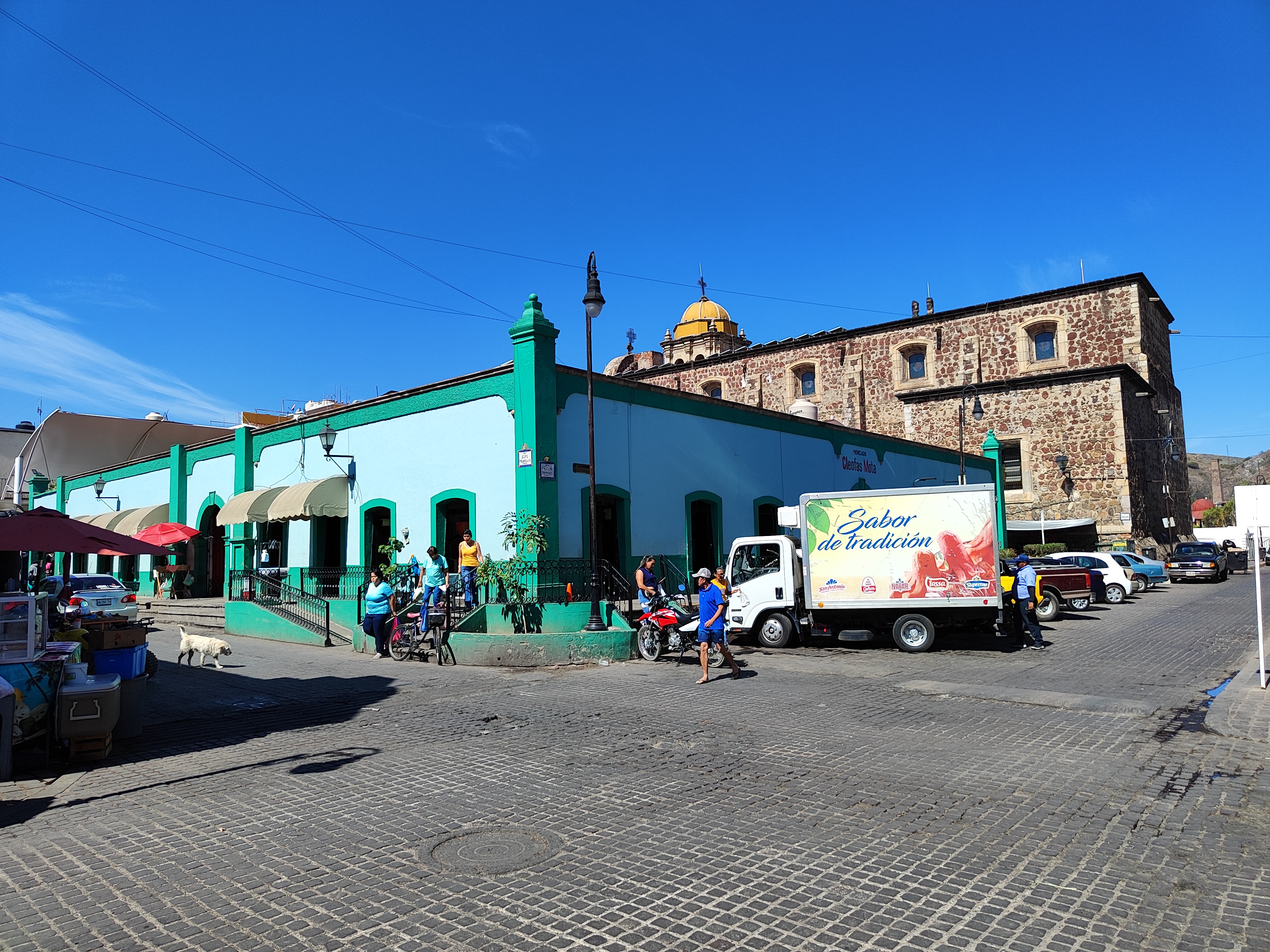 Mercado de Comidas "Cleofas Mota" image 5