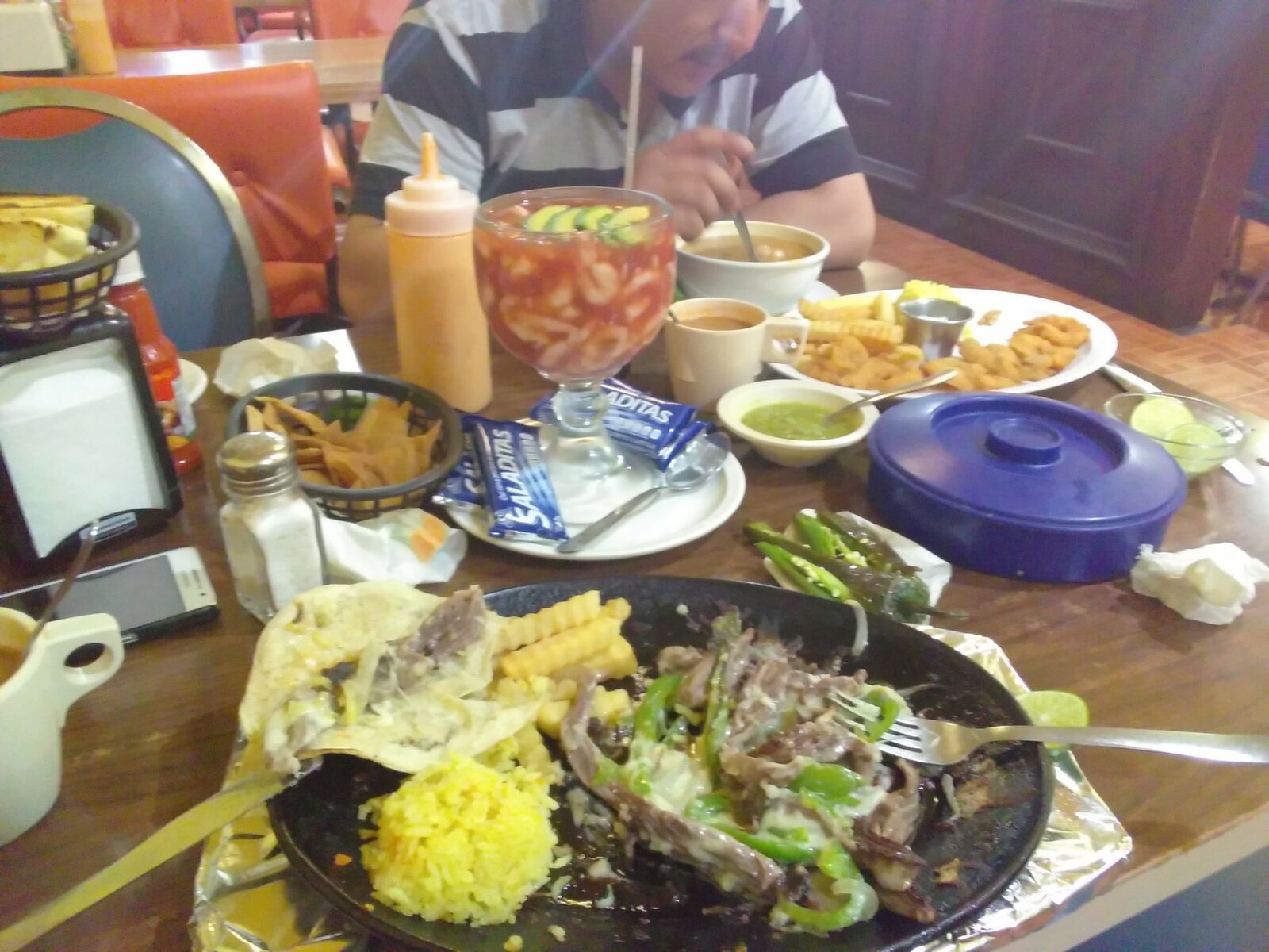 Mariscos el velero image 10