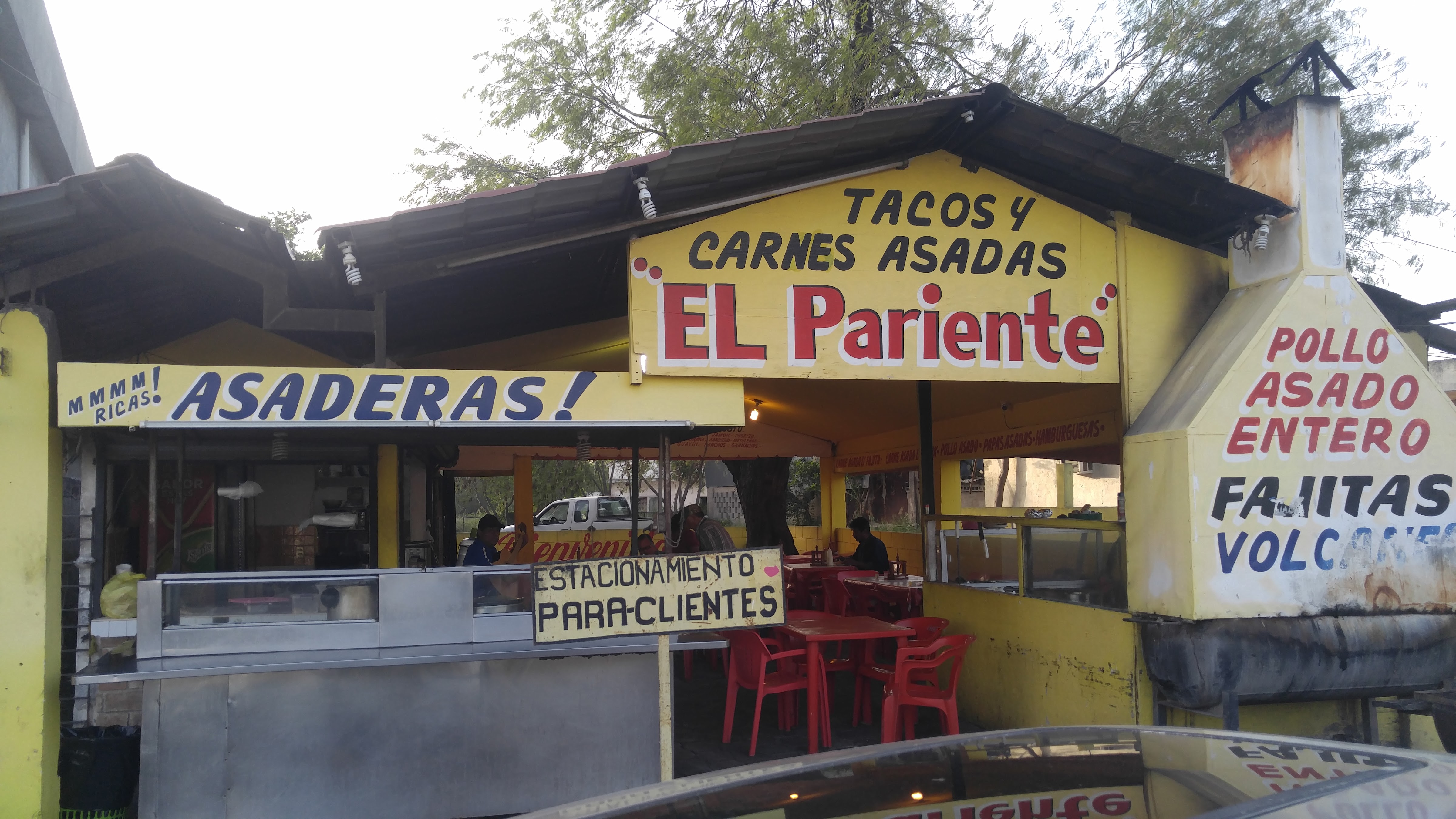 Taquería “El Pariente” image 3