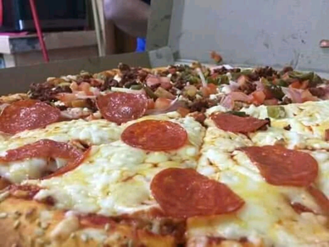 Luigi's Pizza image 3