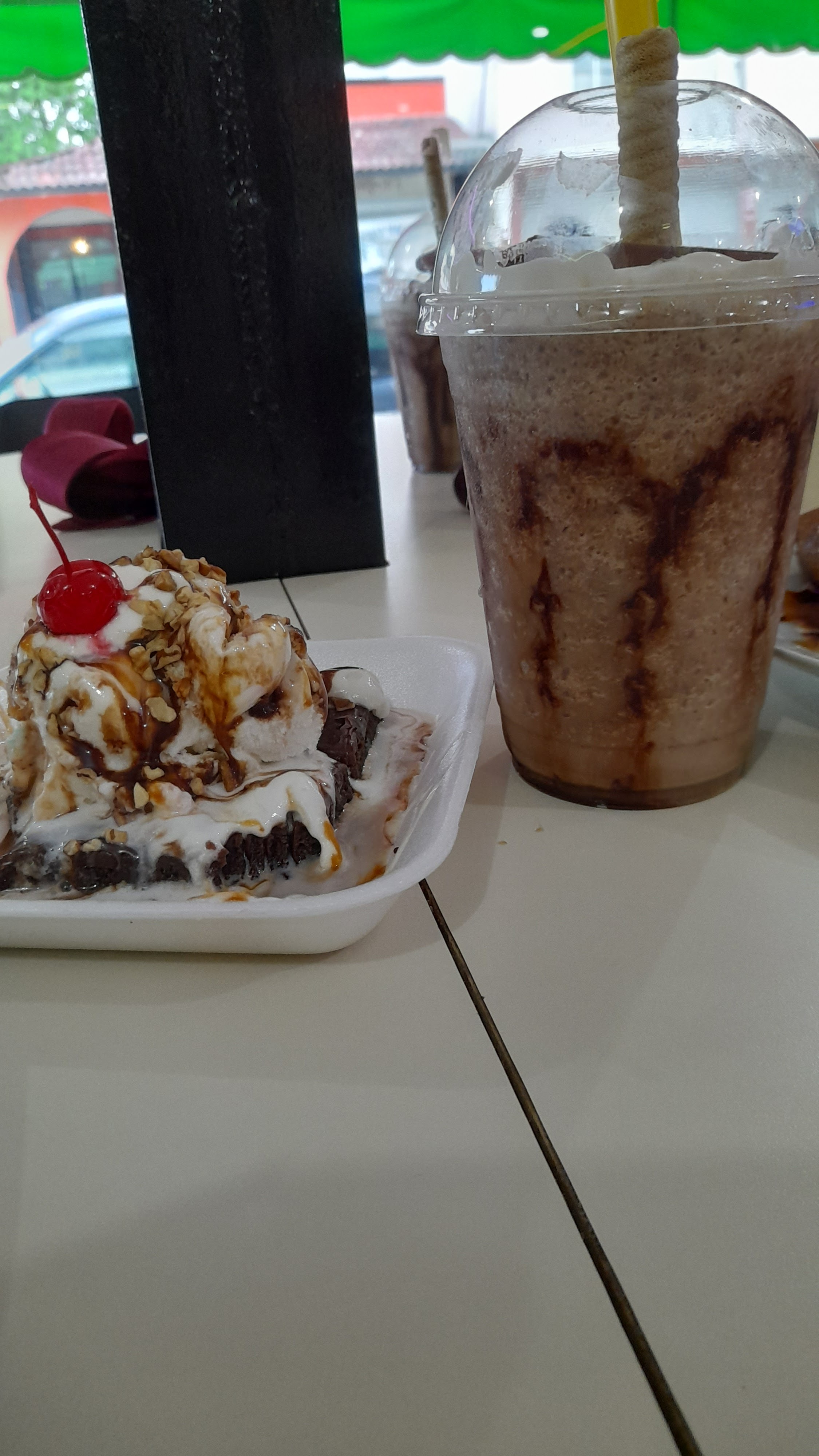 El trebol, snack y arcade image 10