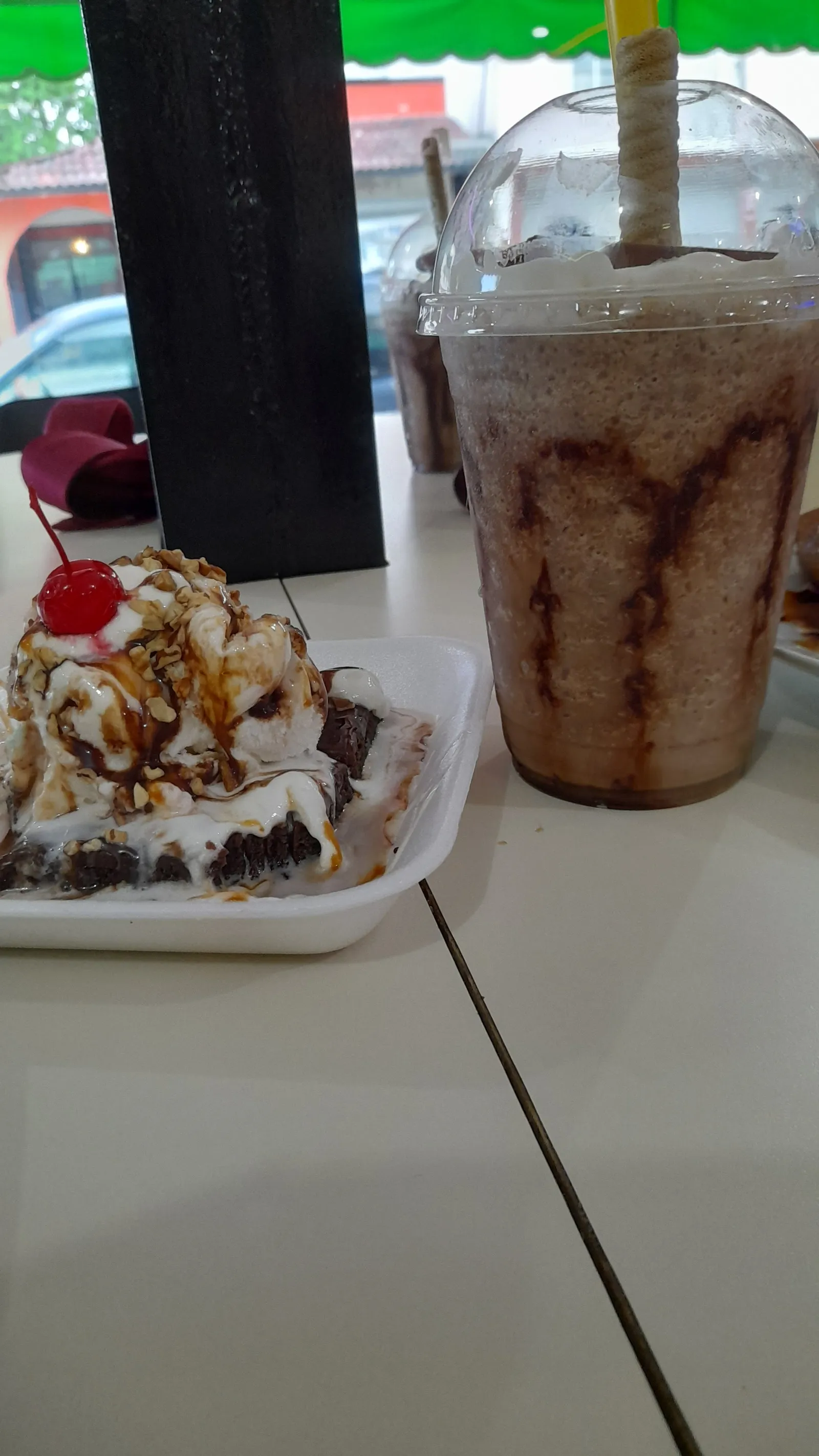 El trebol, snack y arcade image 10