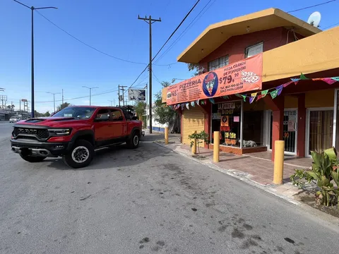 La Pizzería image 1
