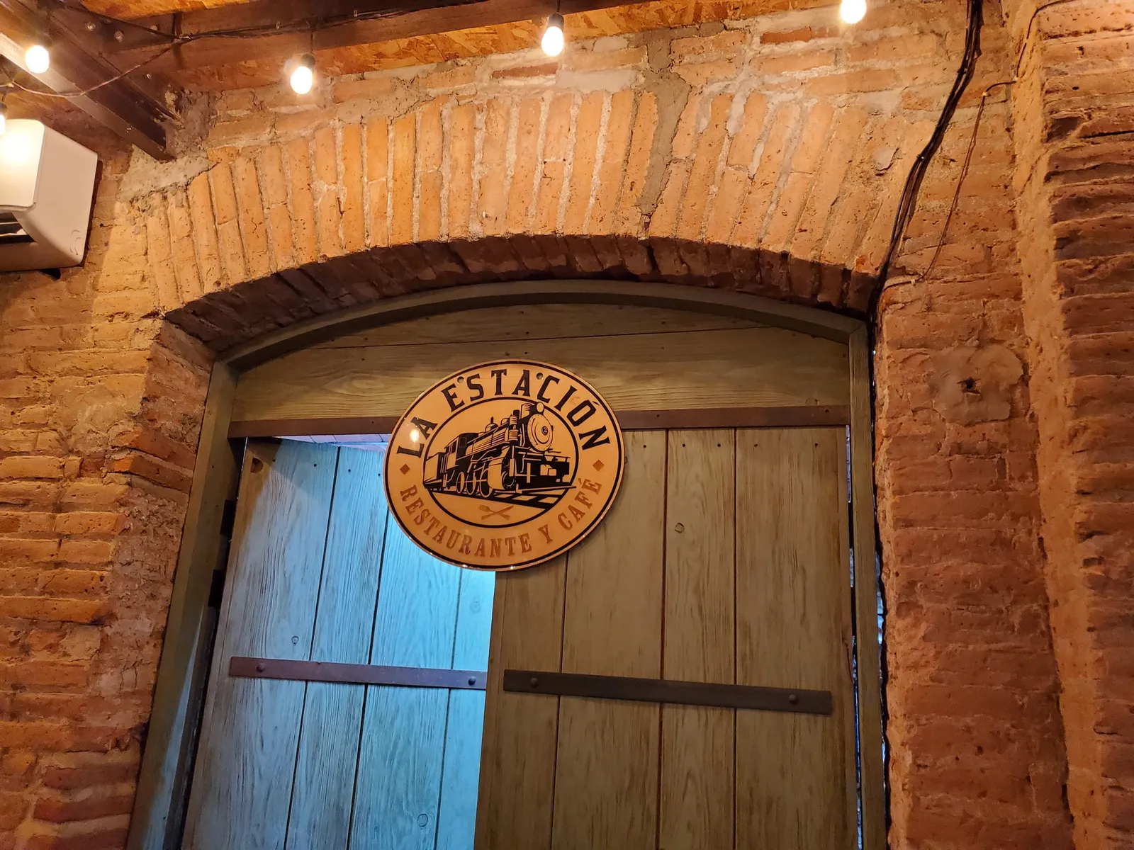 La Estación. Restaurante y café. image 1