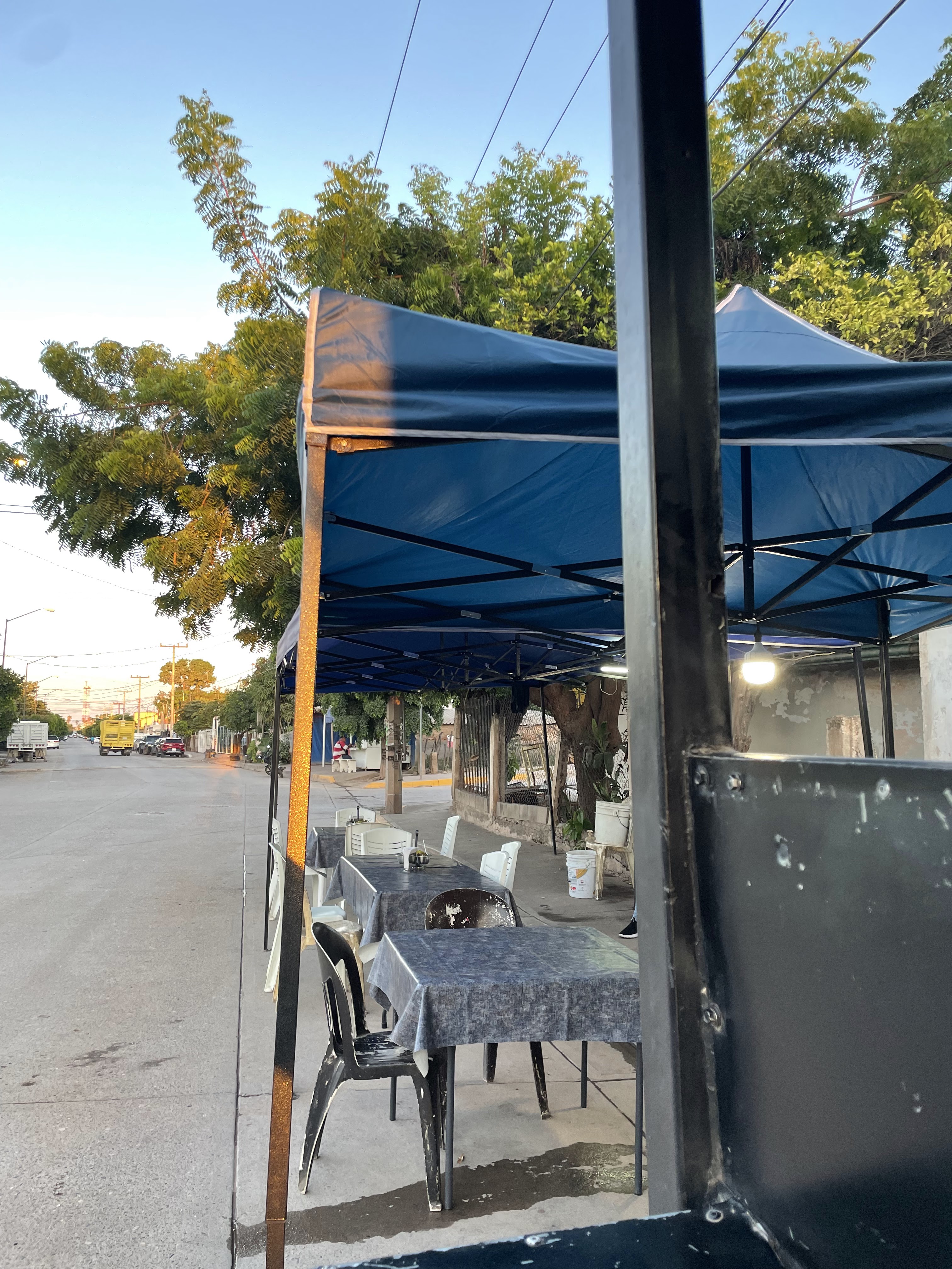 Chango burguers image 3