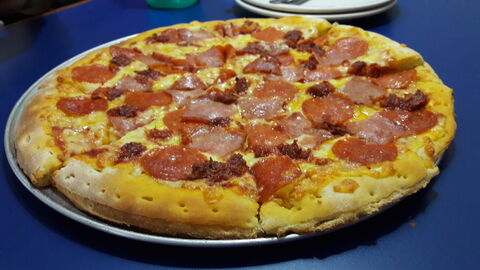 Wence's Pizza image 3