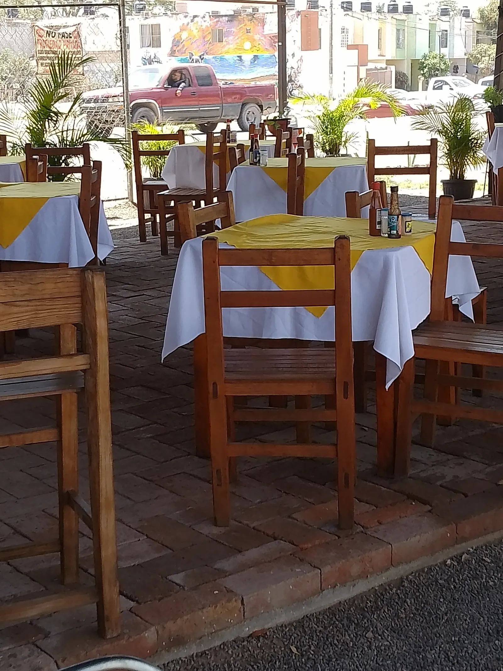 RESTAURANTE DE MARISCOS ADOVE IXTAPA image 1
