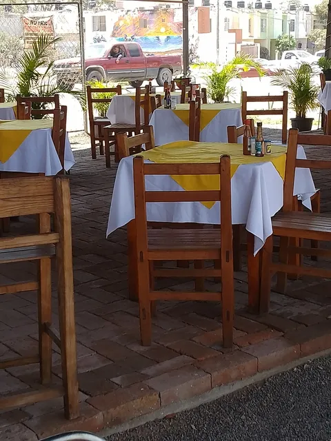 RESTAURANTE DE MARISCOS ADOVE IXTAPA image 1
