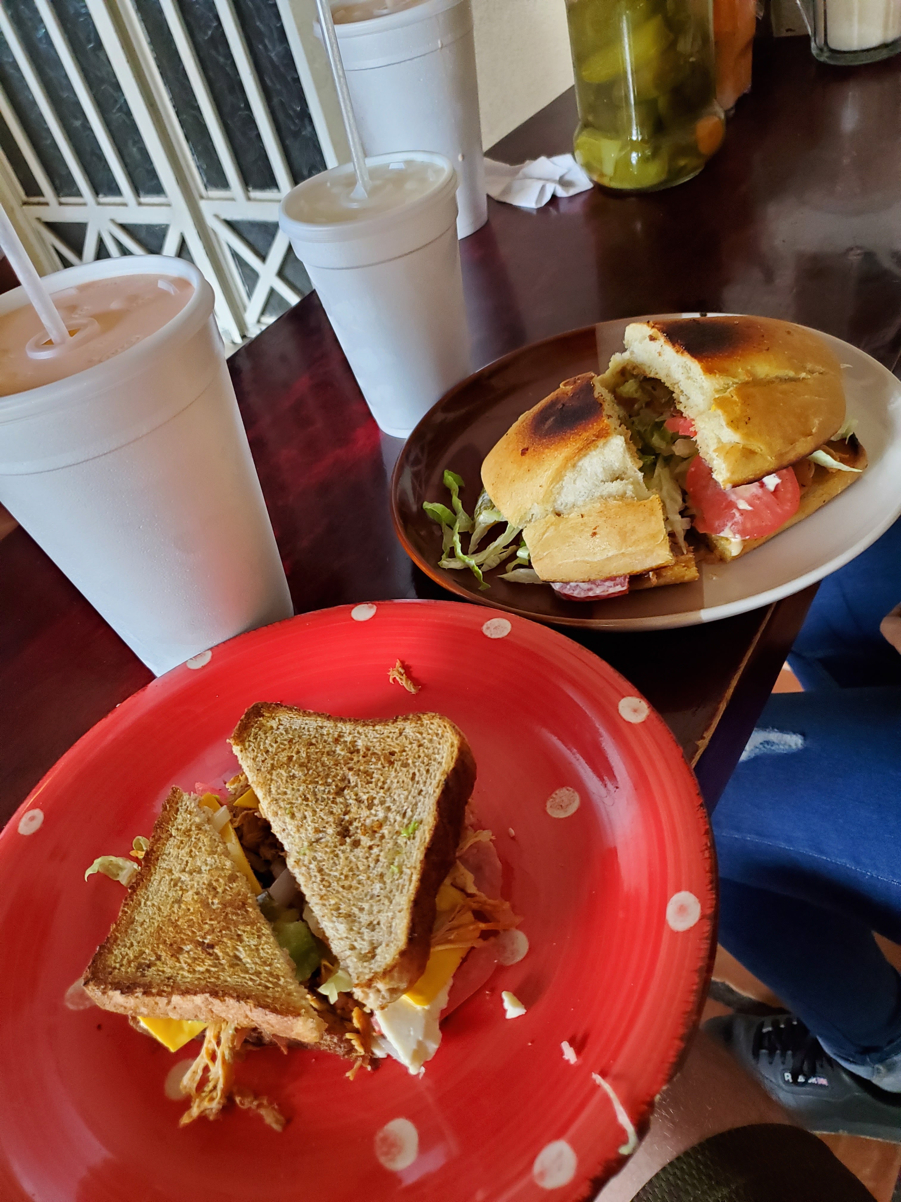 Loncheria "La Palapa" image 2