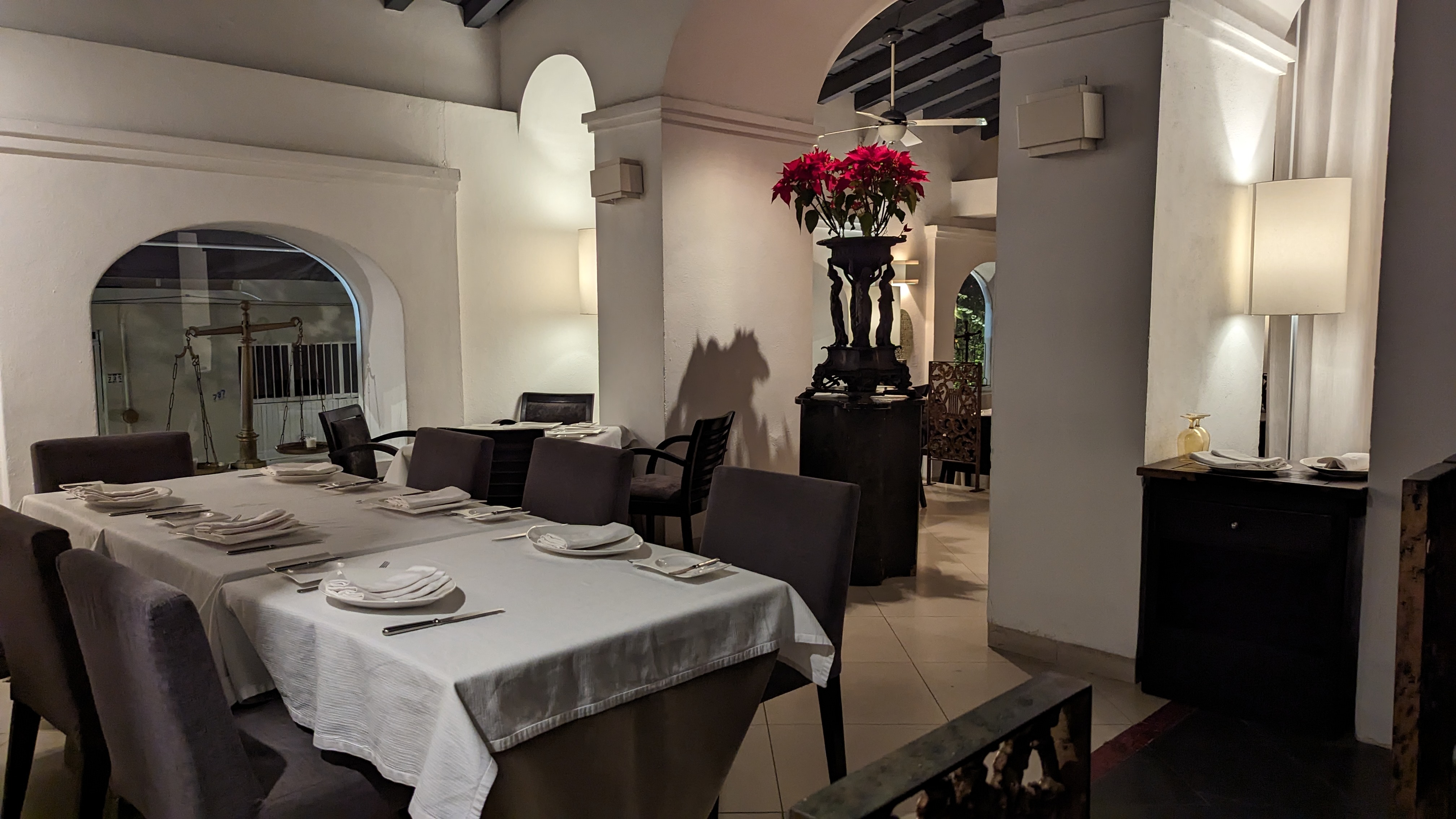 Café des Artistes image 8