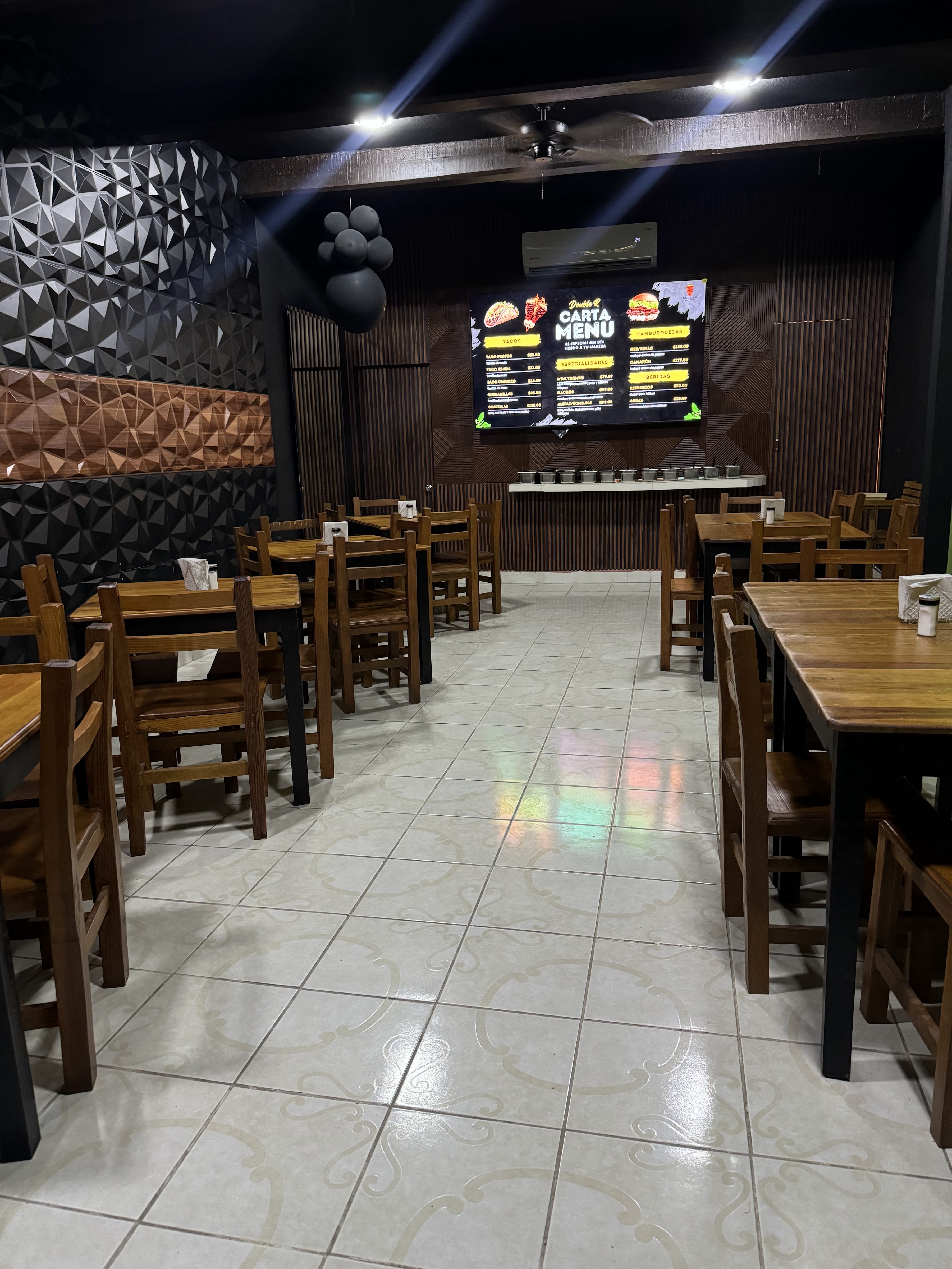 Double R Ixtapa, Grill, Tacos & Más… image 1