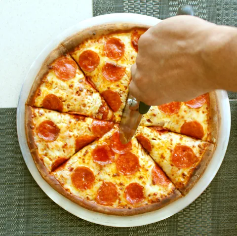Cheese pizza pabellón image 2