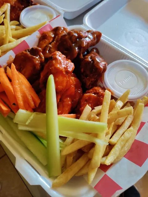 Cuarta wings image 2