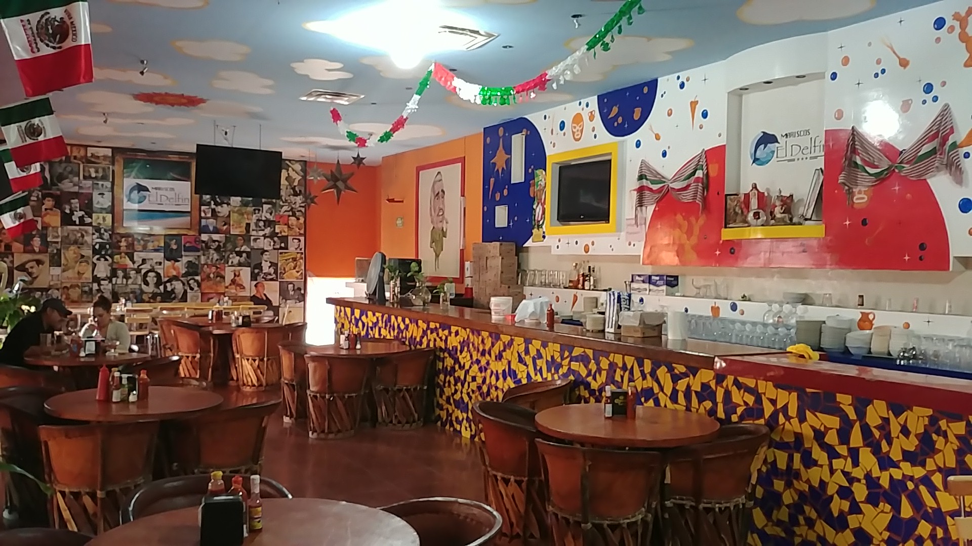 Mariscos el Delfín image 1