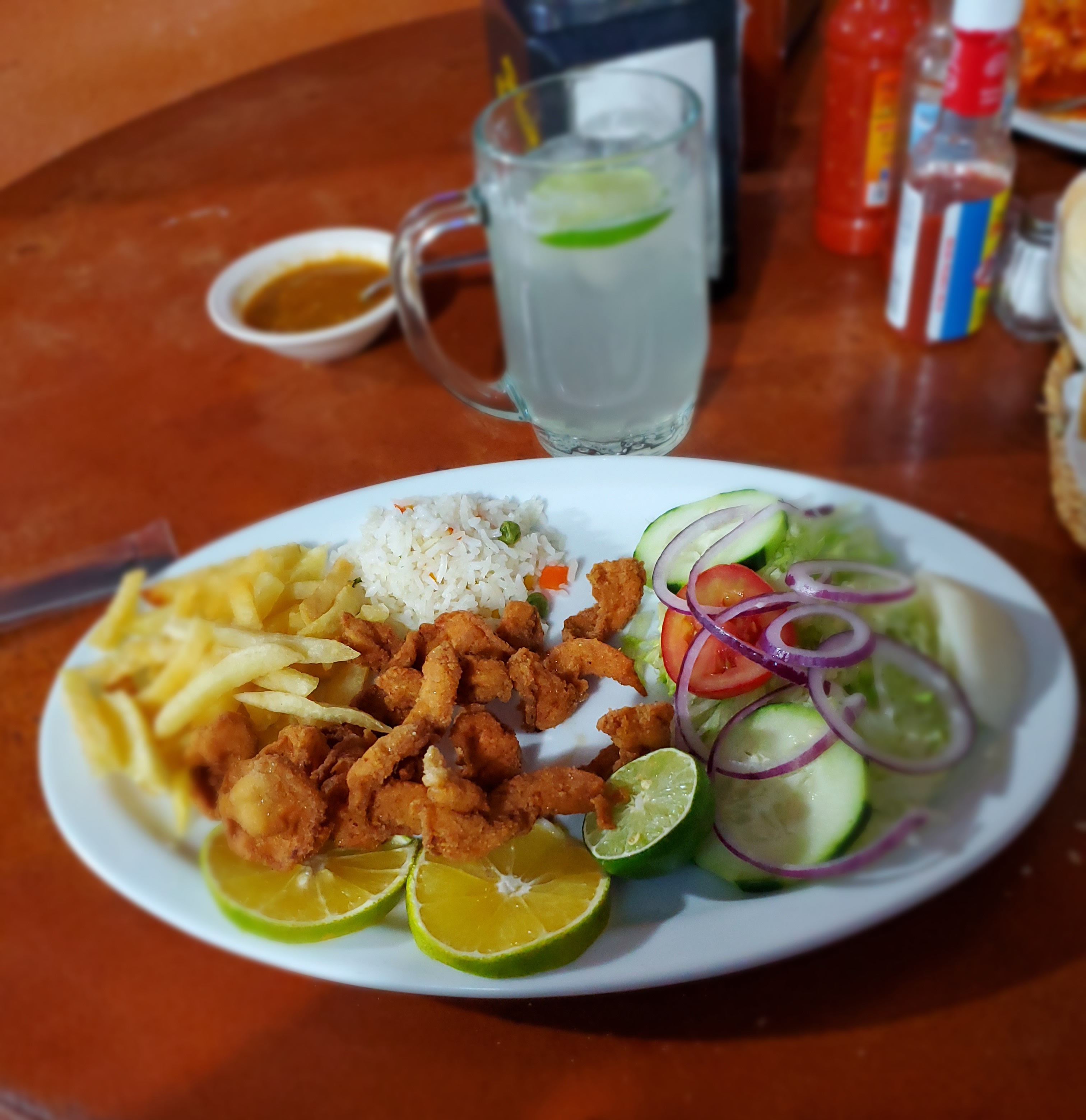 Mariscos el Delfín image 2