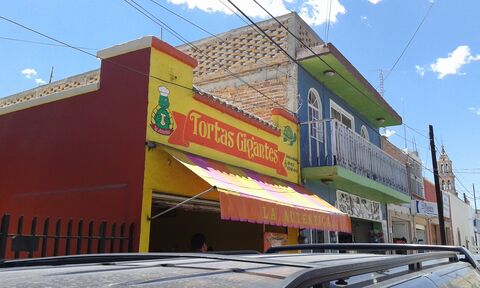 Tortas Gigantes La Autentica image 1
