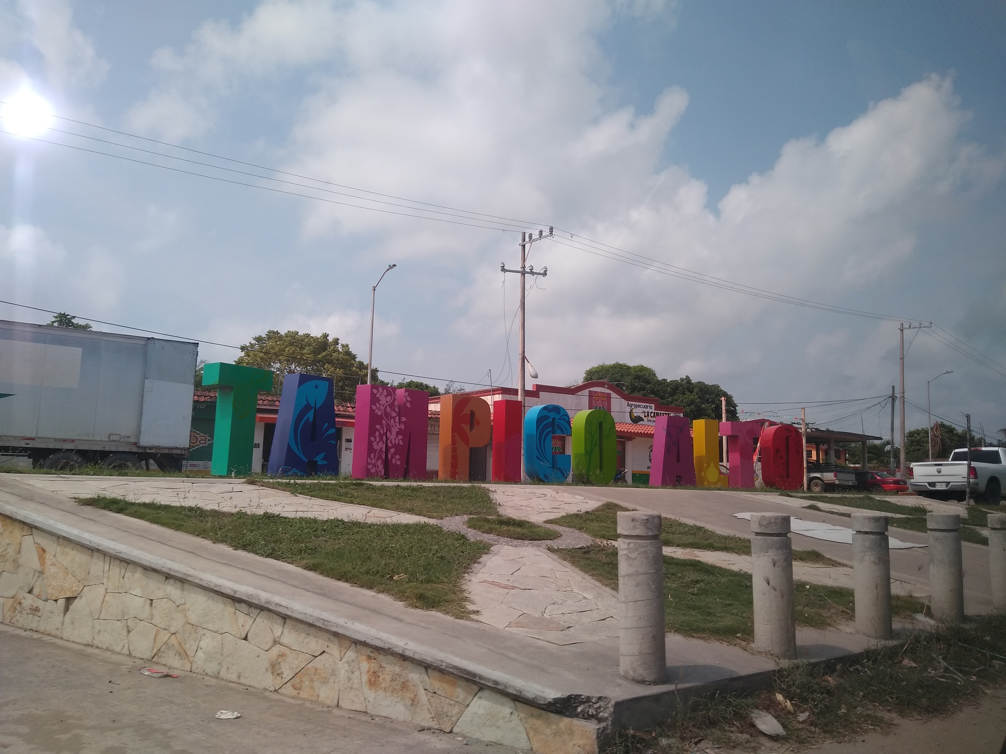 Gorditas y Bocoles "La Curva" image 4