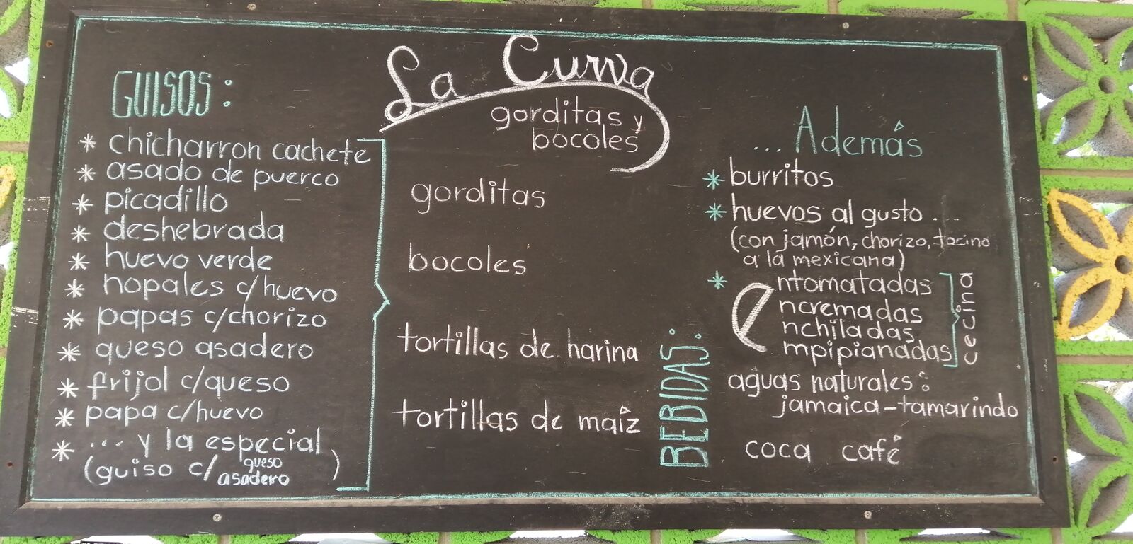 Gorditas y Bocoles "La Curva" image 5