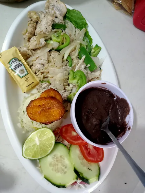 Pescadería La Avenida image 2
