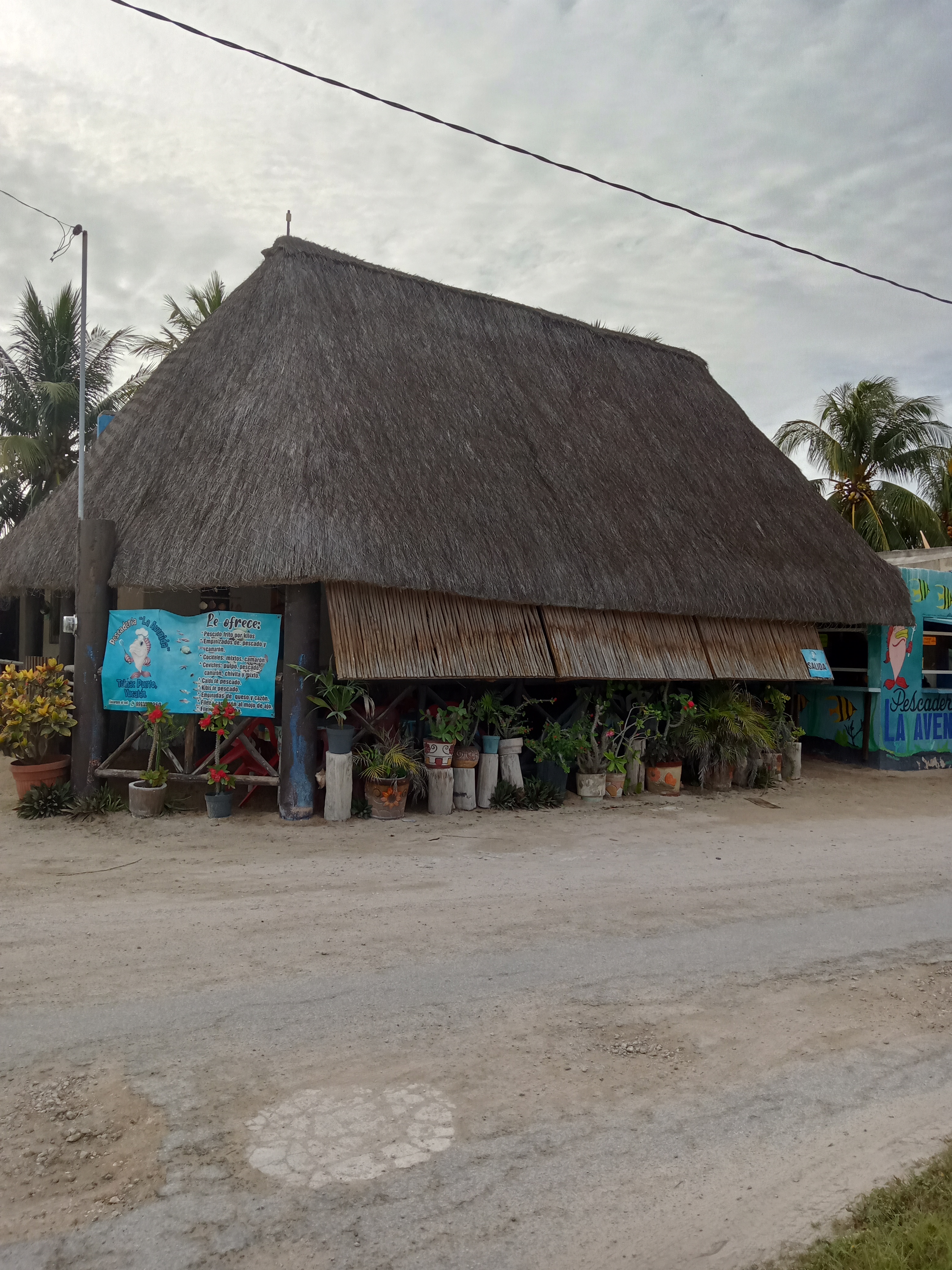 Pescadería La Avenida image 3