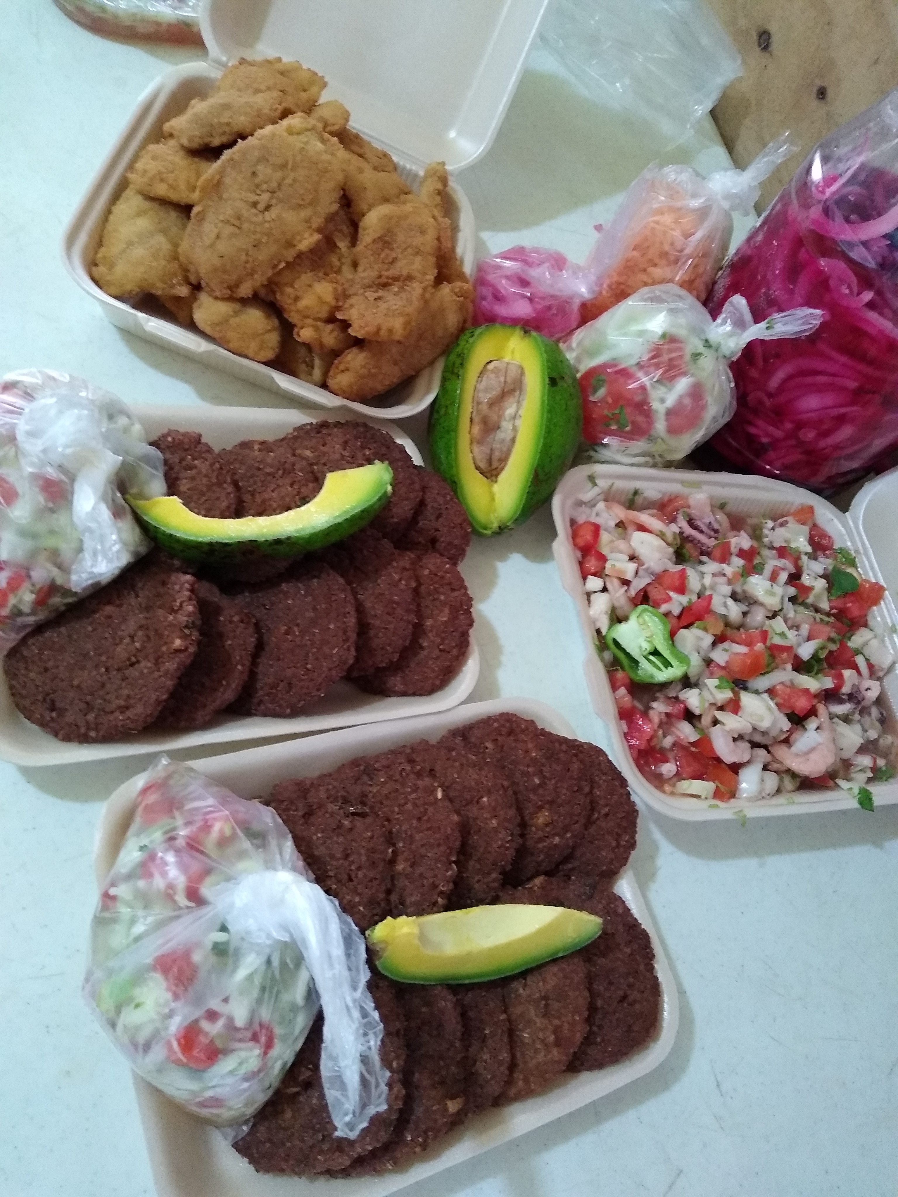 Pescadería La Avenida image 9