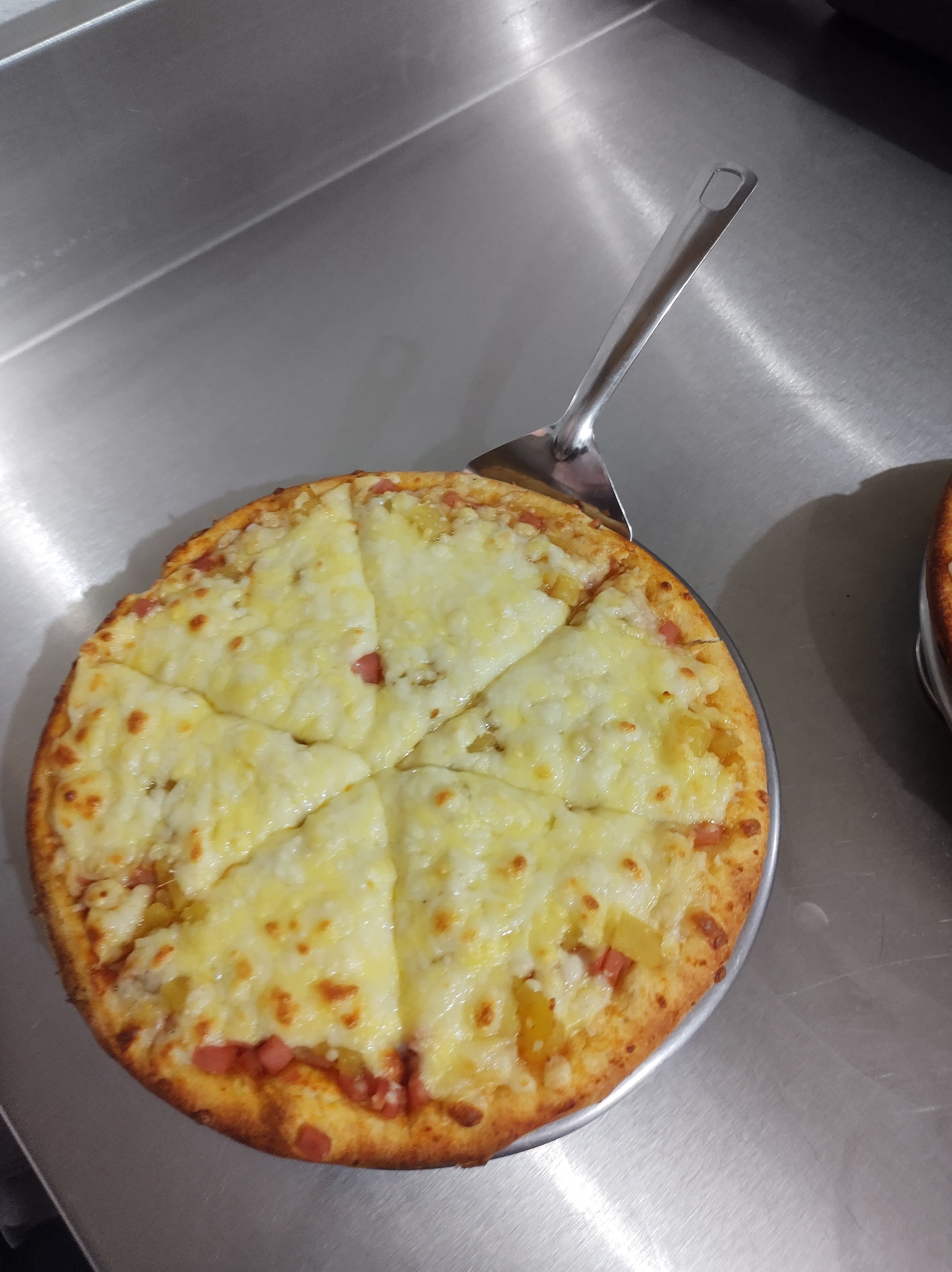 Vela's Pizzas image 10