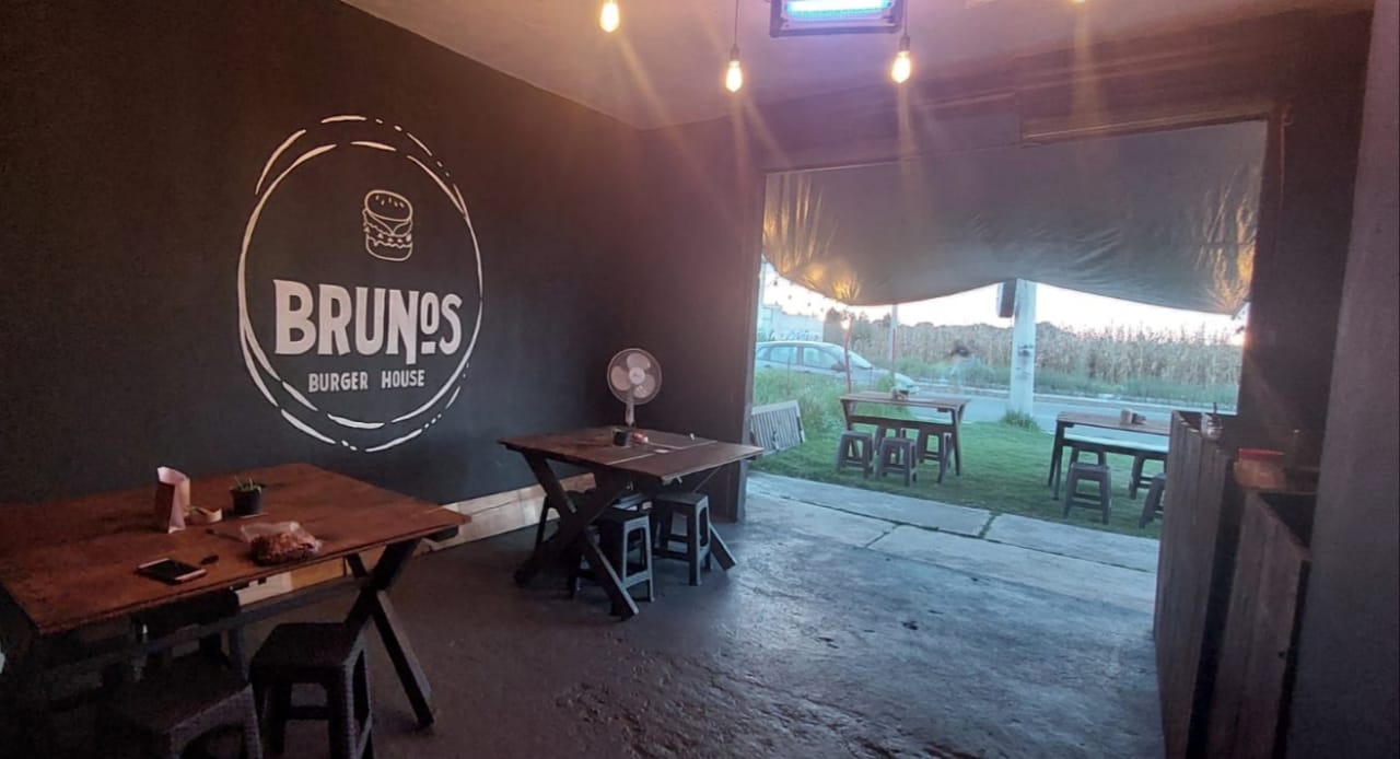 Bruno's Burger House image 1