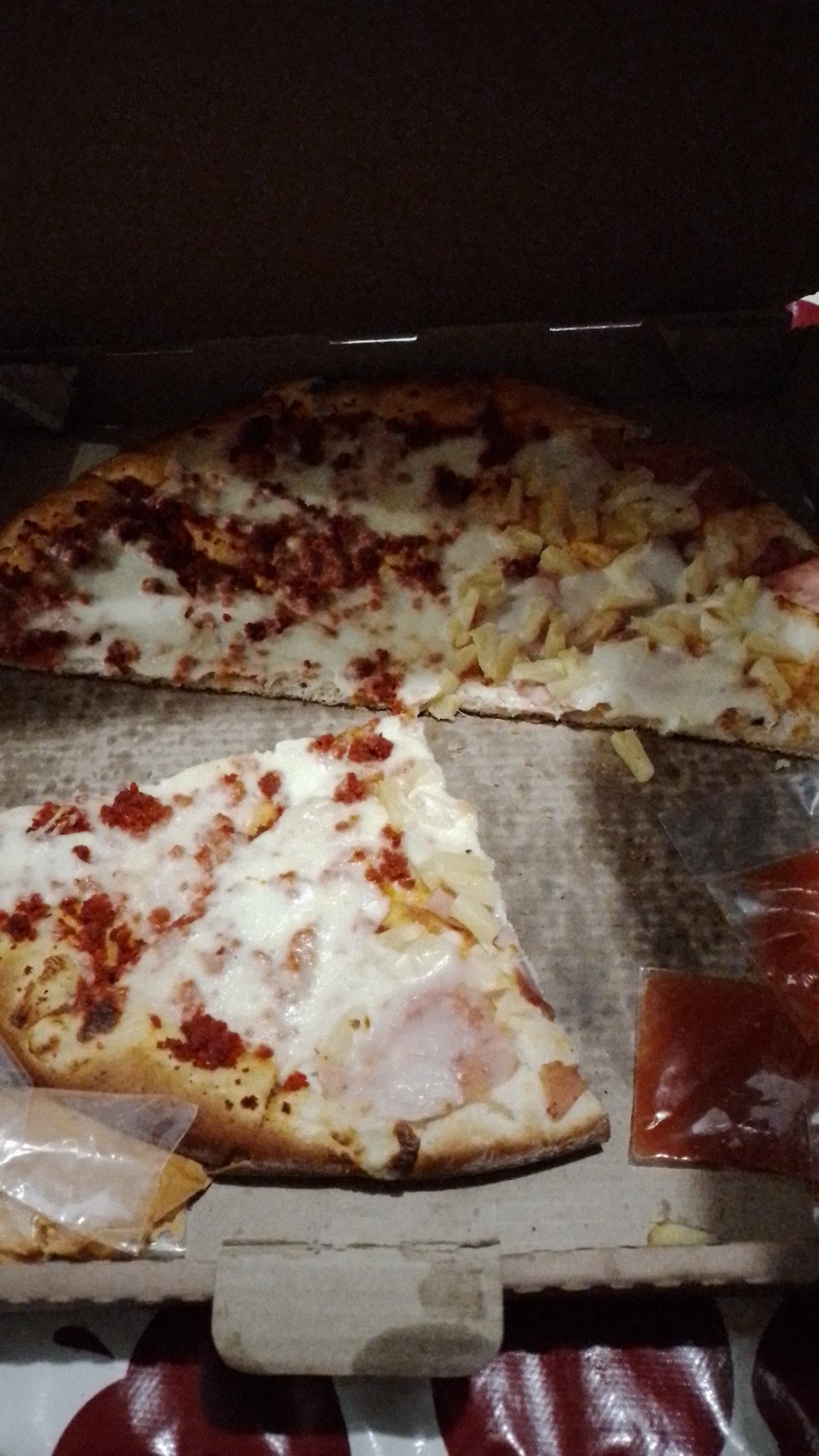 Gigolos Pizza image 3