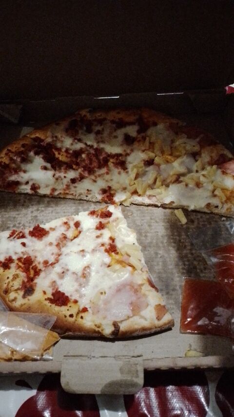 Gigolos Pizza image 3