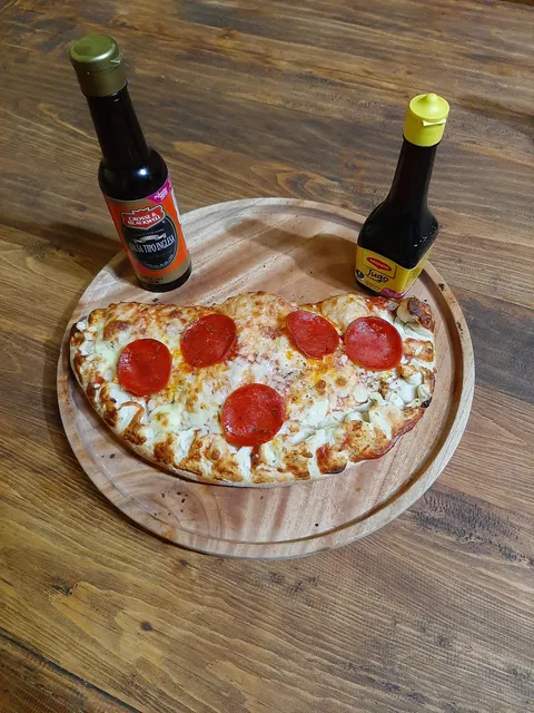 LOS PORTALES PIZZA image 6